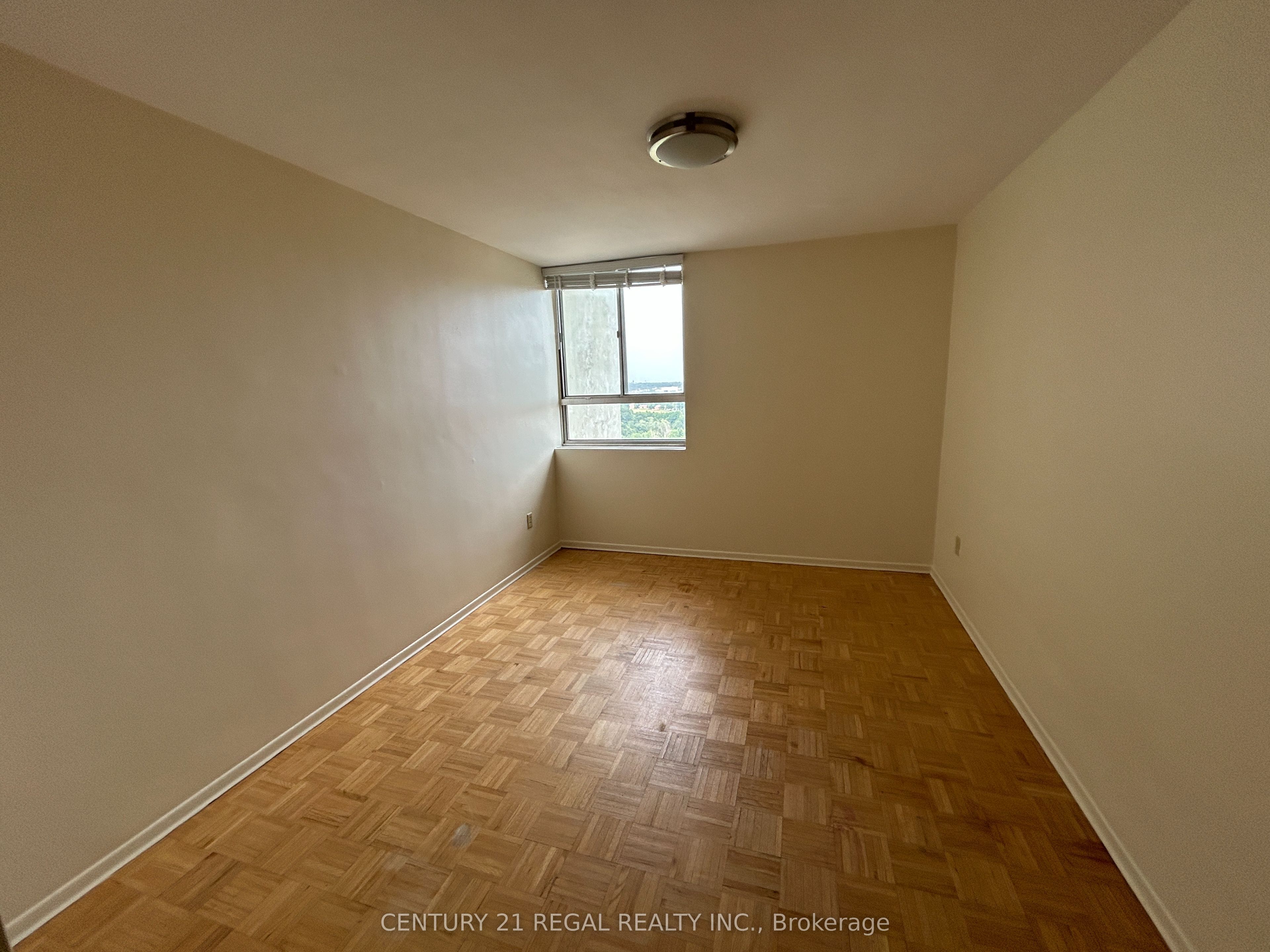 5 Massey Square 2908 Property Photo 5