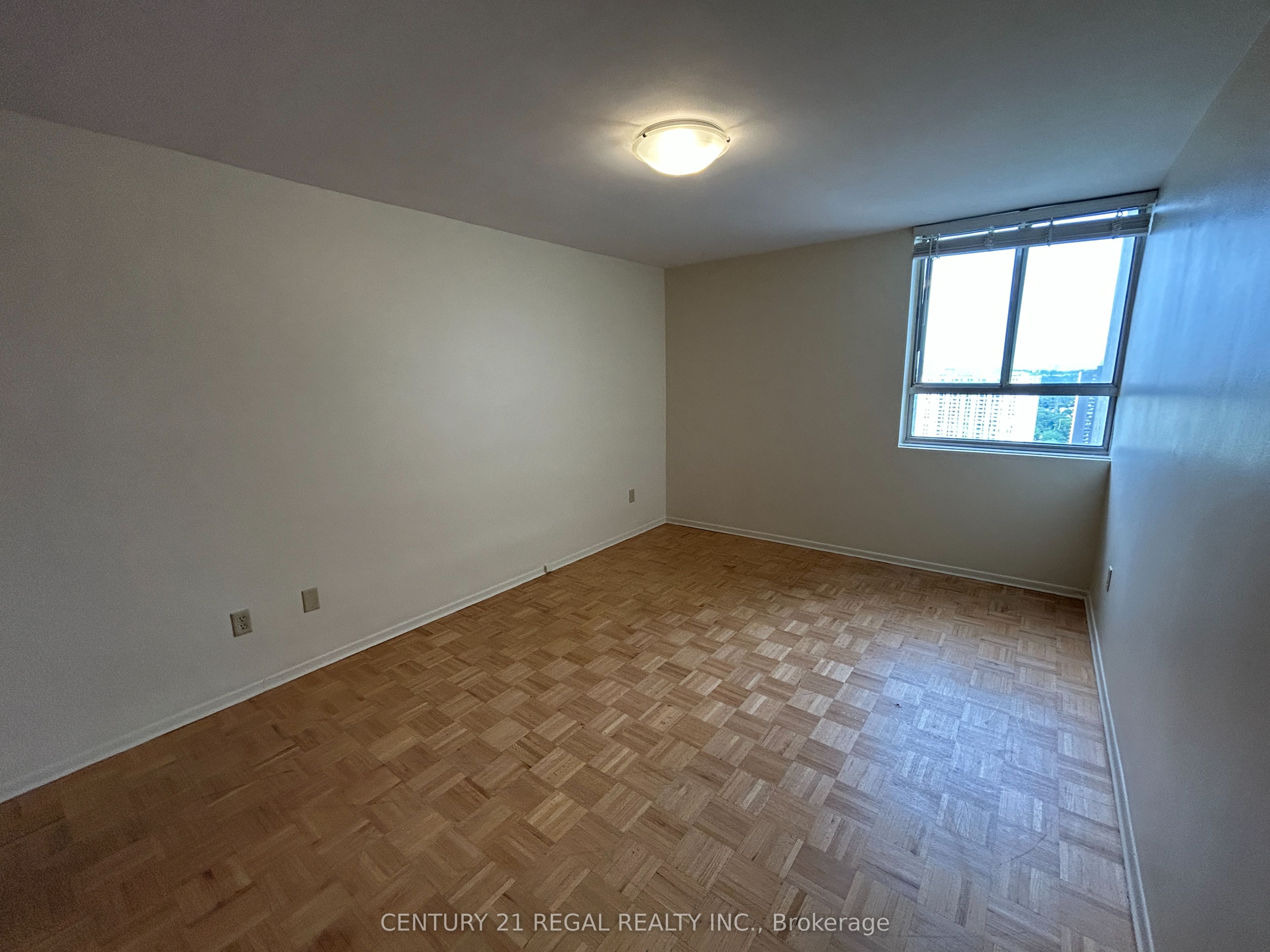 5 Massey Square 2908 Property Photo 6