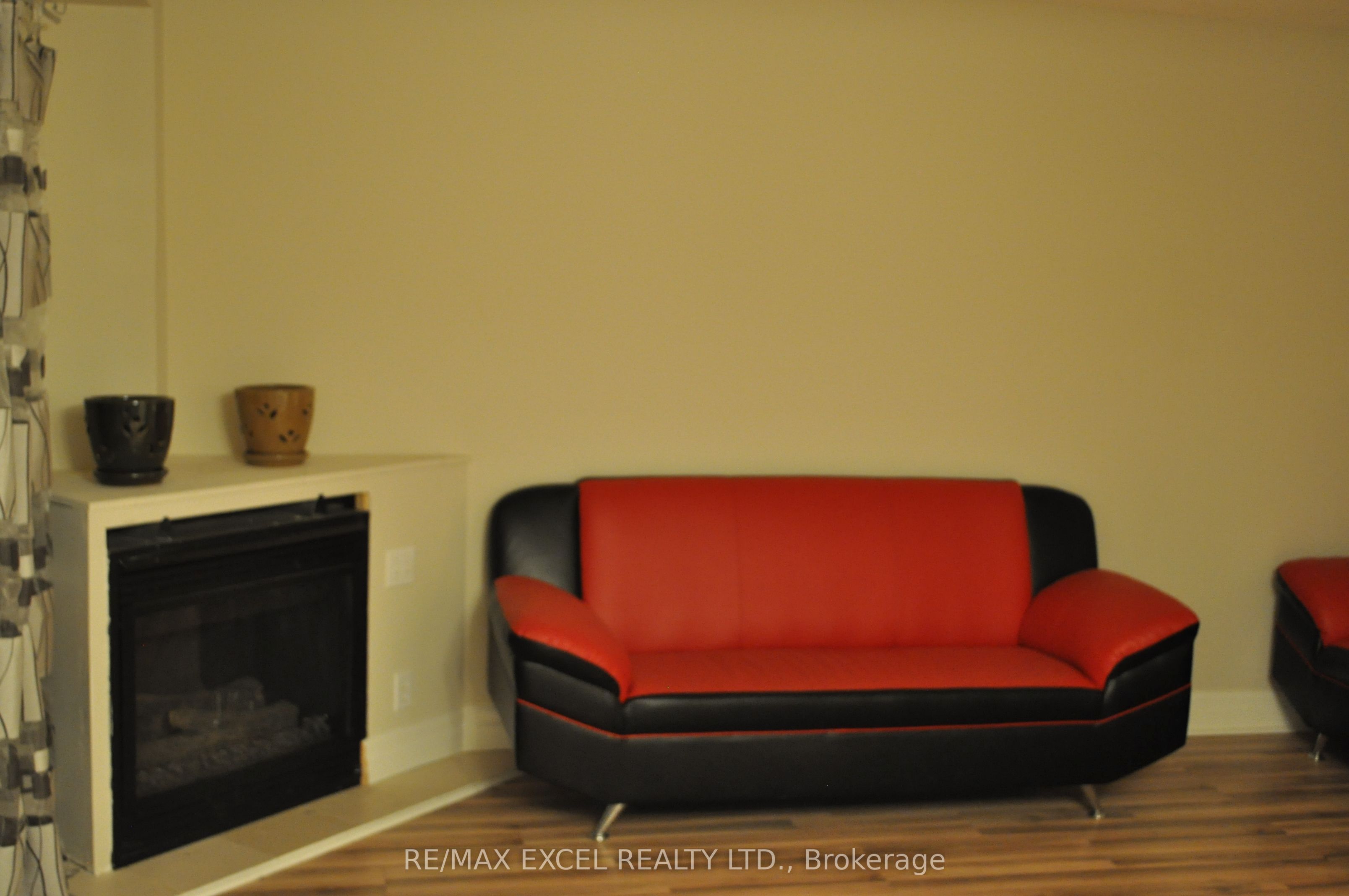 111 Bradstone Square Property Photo 9