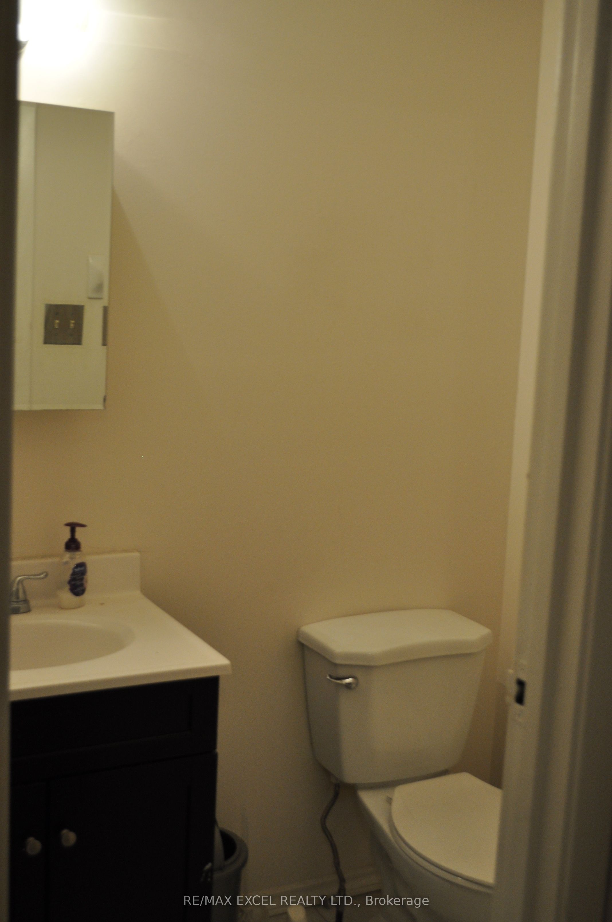 111 Bradstone Square Property Photo 13