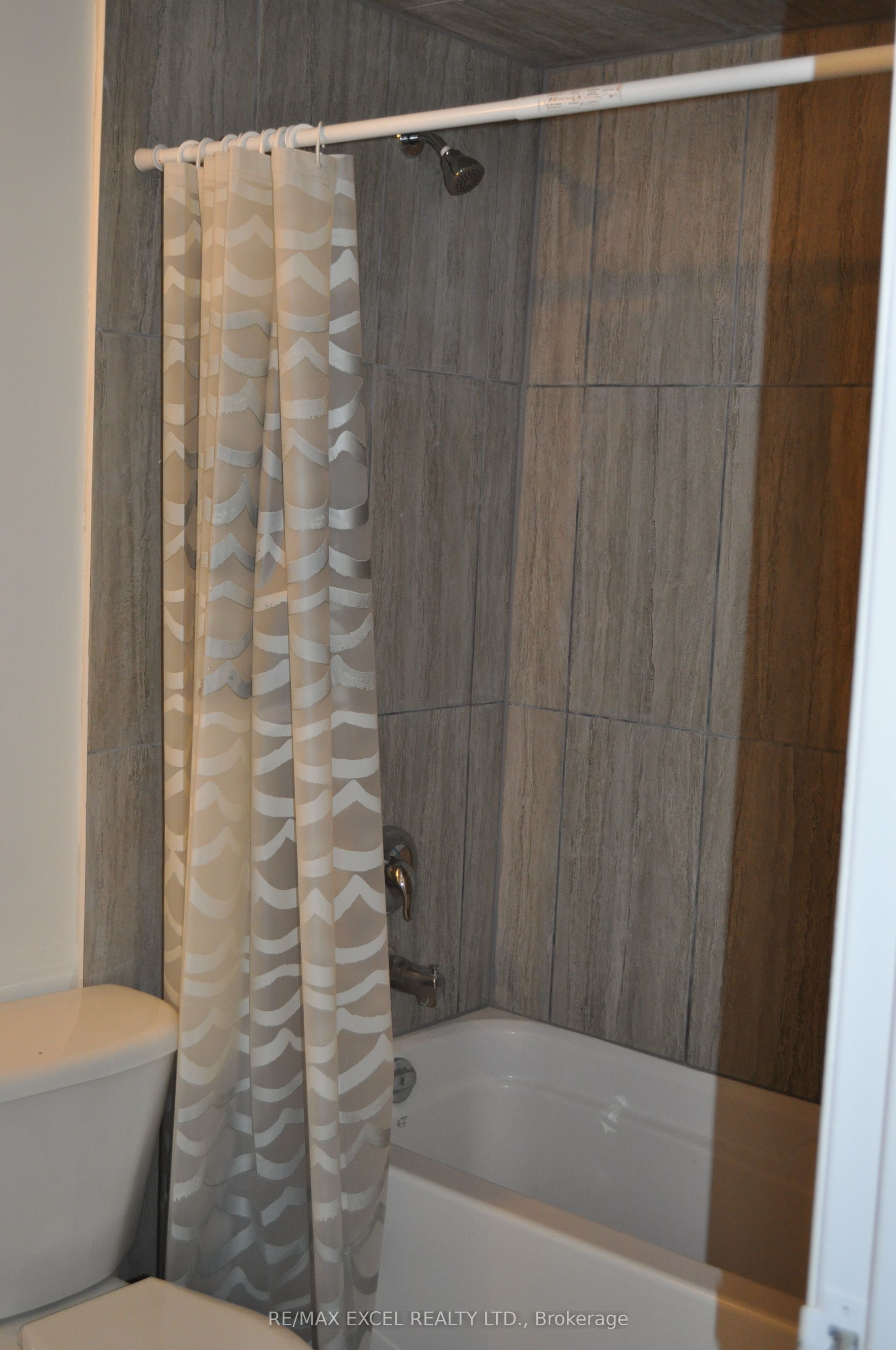111 Bradstone Square Property Photo 15