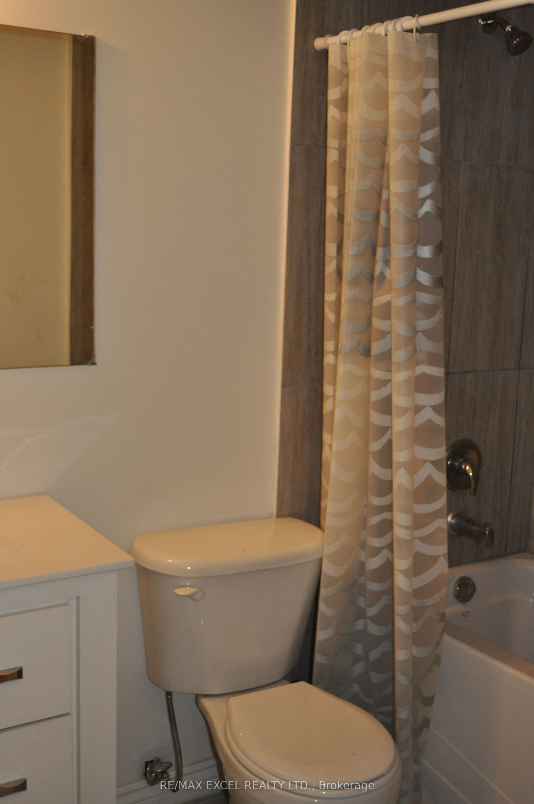 111 Bradstone Square Property Photo 16