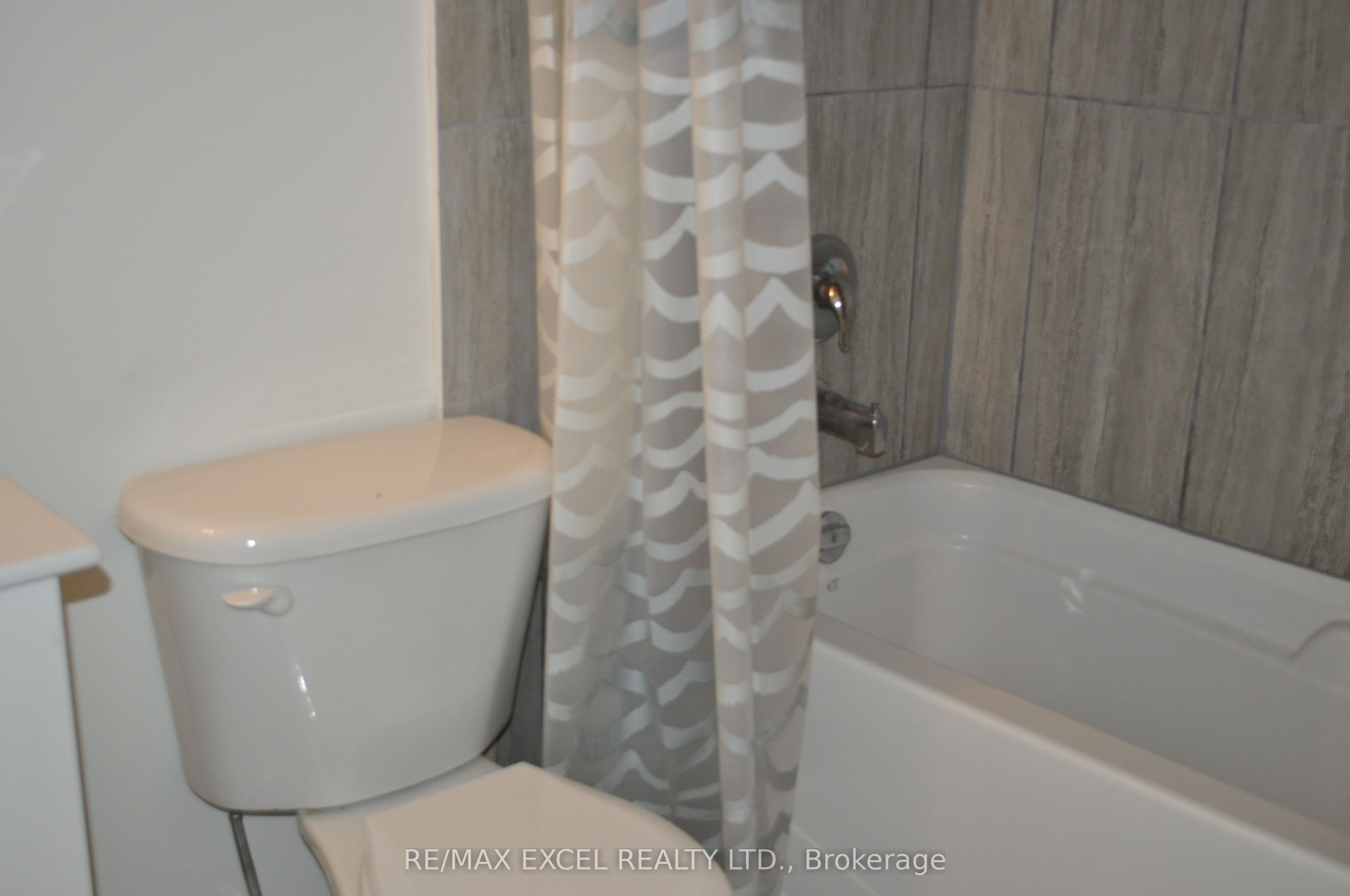 111 Bradstone Square Property Photo 17