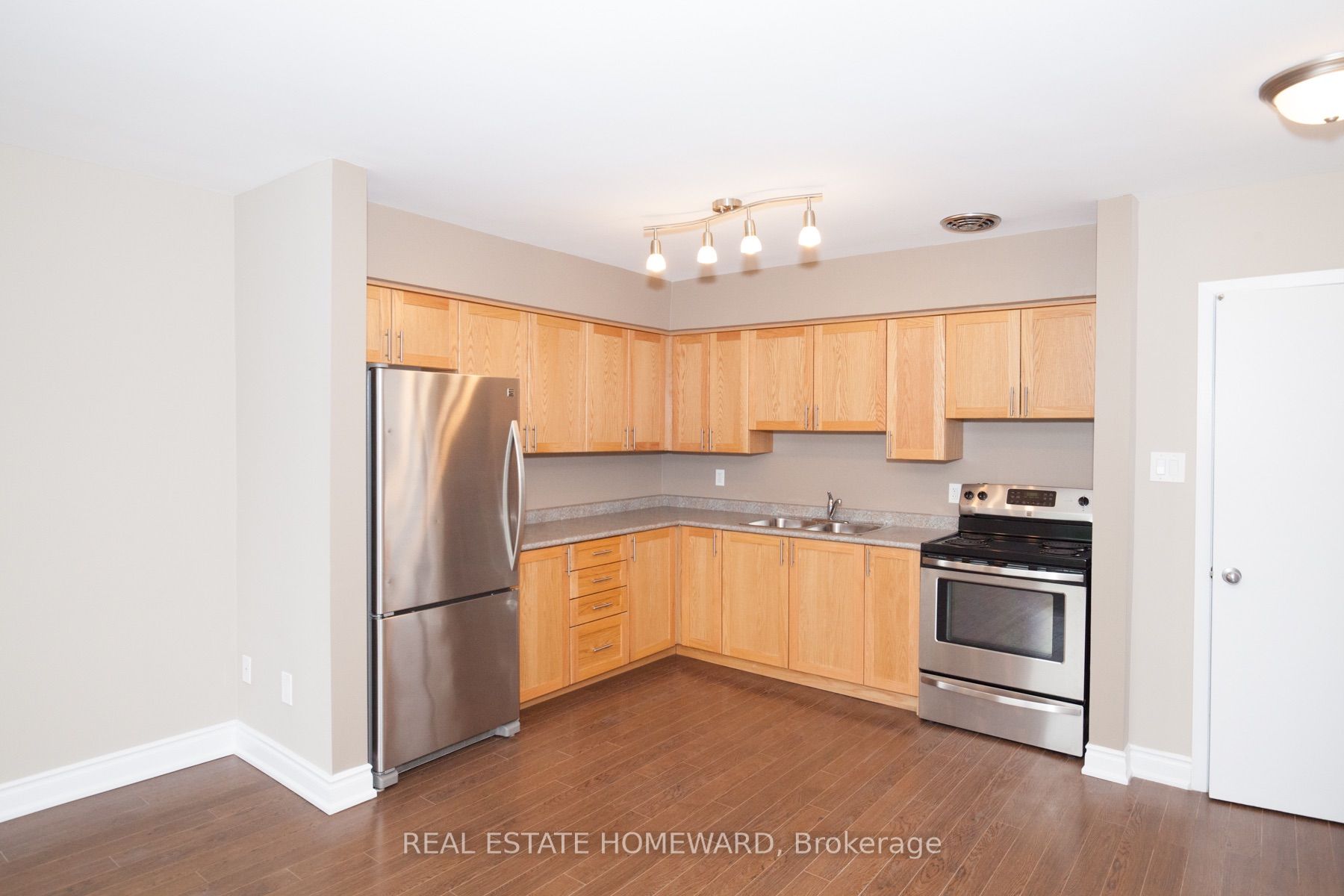 920 Pape Avenue B Property Photo 6