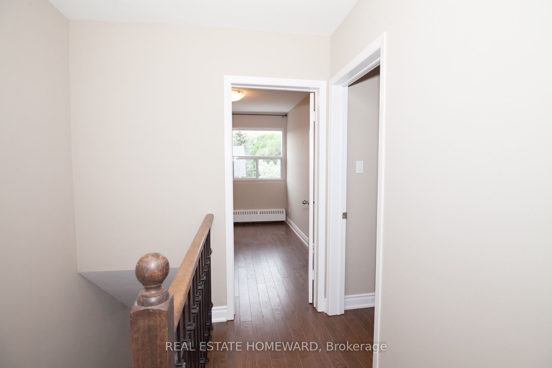 920 Pape Avenue B Property Photo 10
