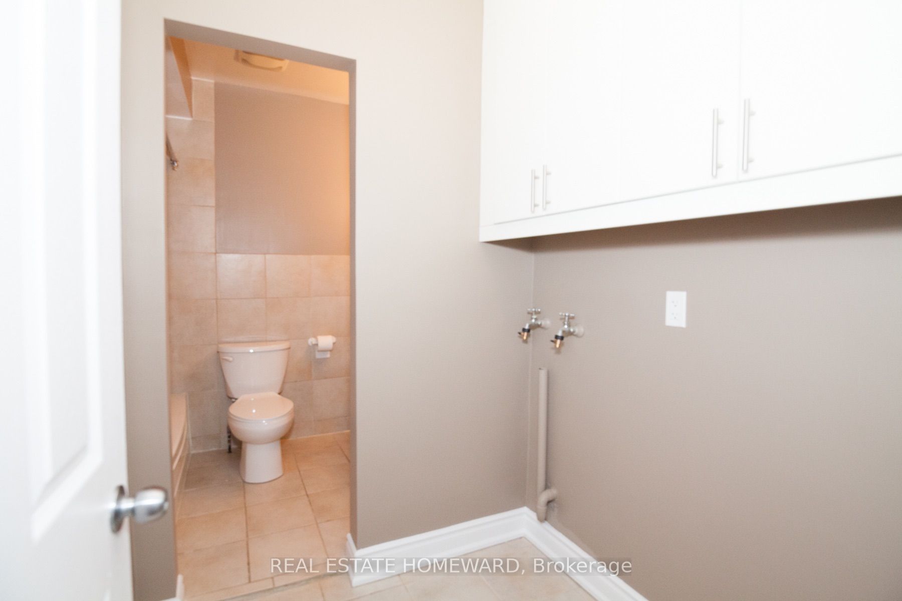 920 Pape Avenue B Property Photo 23