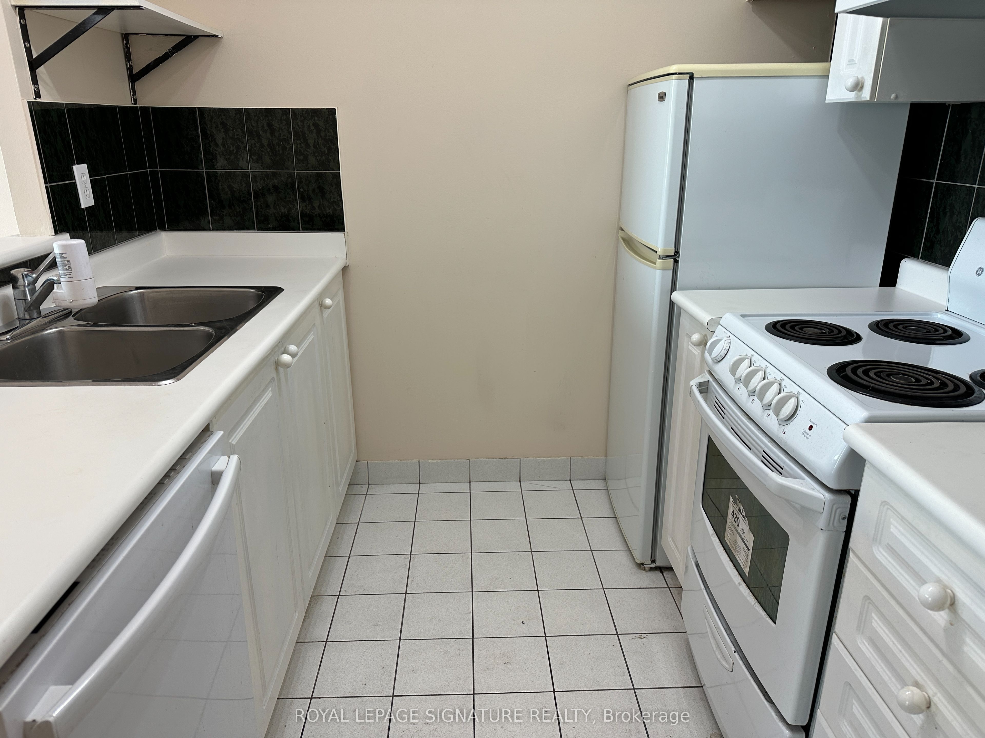 18 Lee Centre Drive 1113 Property Photo 6