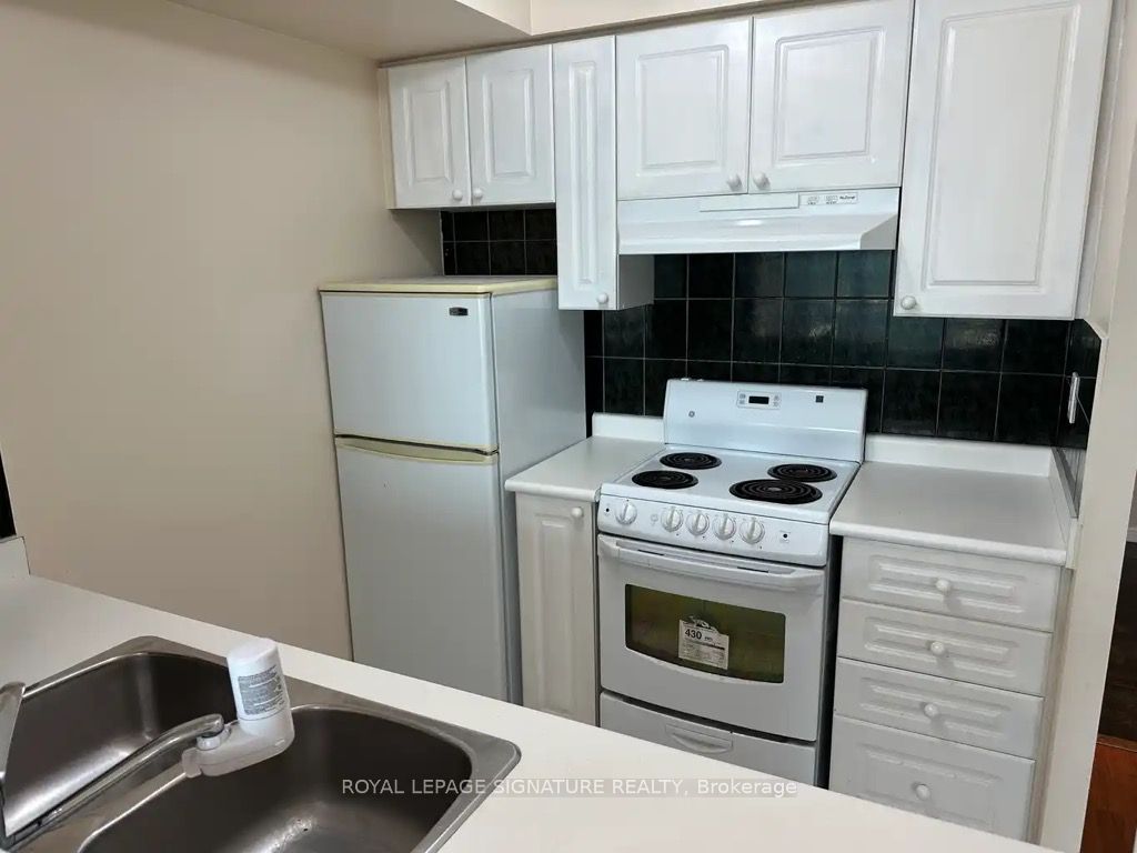 18 Lee Centre Drive 1113 Property Photo 8