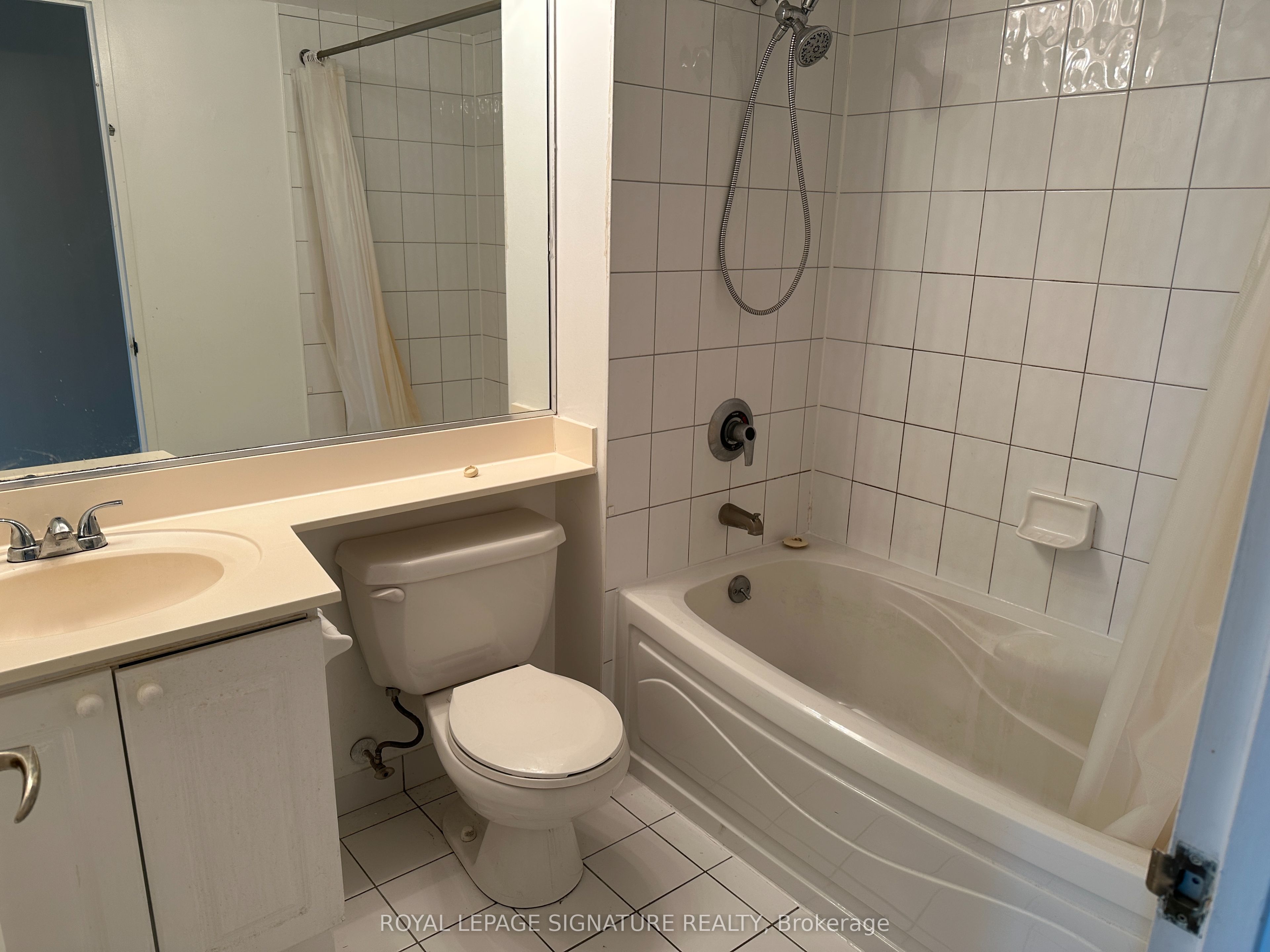 18 Lee Centre Drive 1113 Property Photo 11