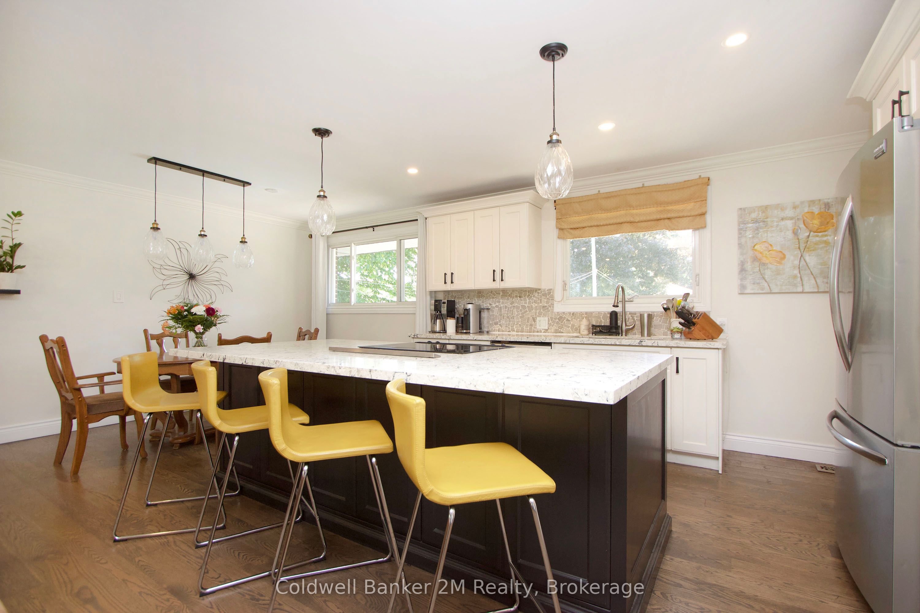 276 Park Road N Property Photo 9