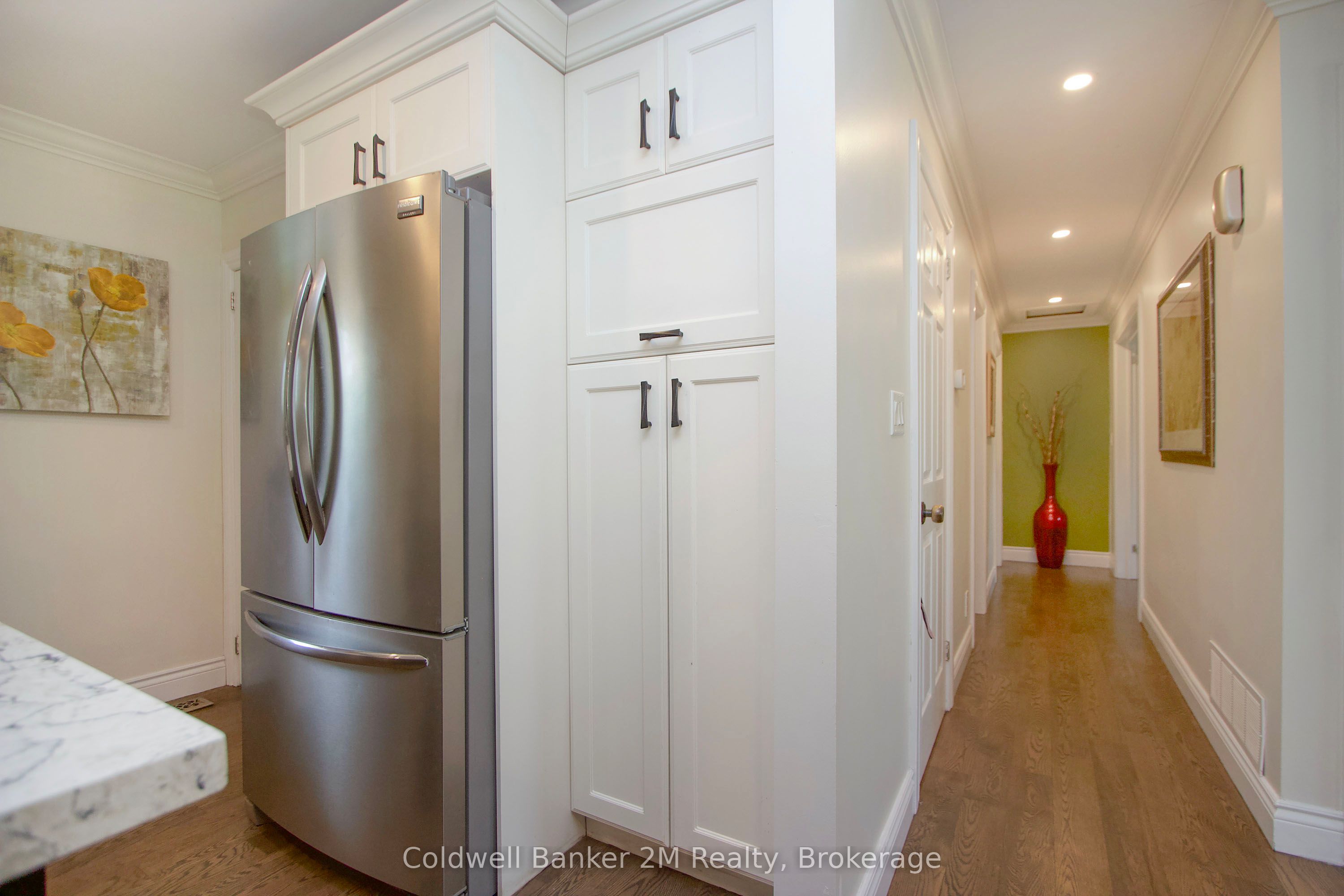 276 Park Road N Property Photo 14