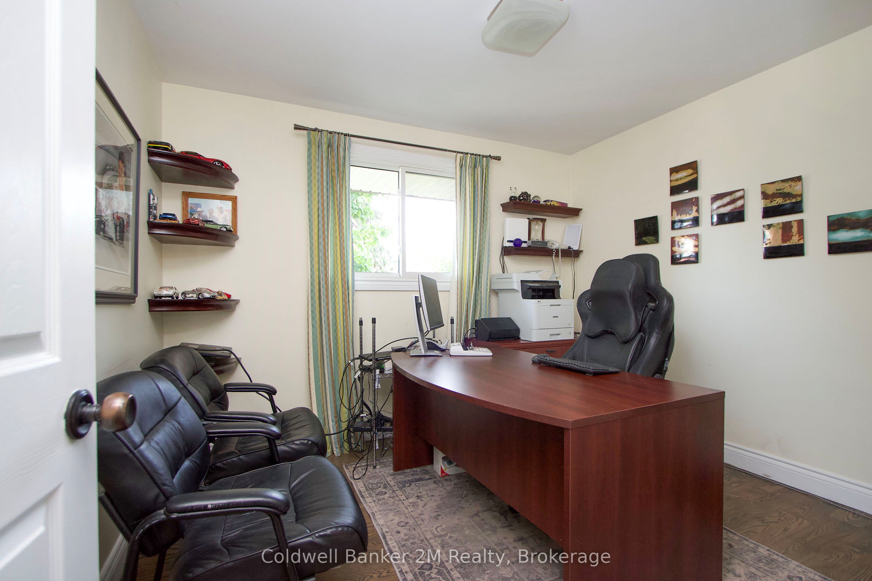 276 Park Road N Property Photo 17