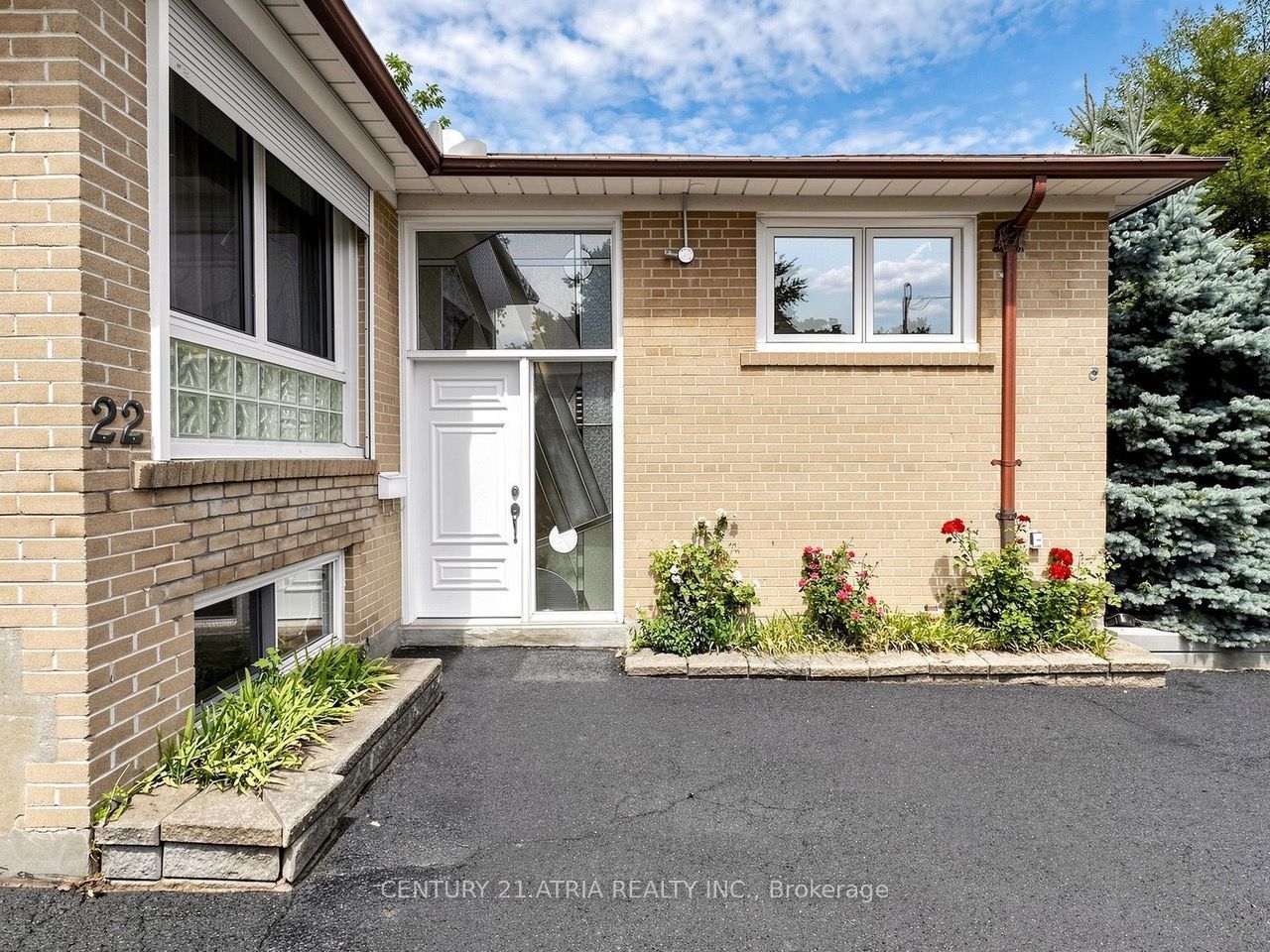 22 Jeffton Crescent Property Photo 3