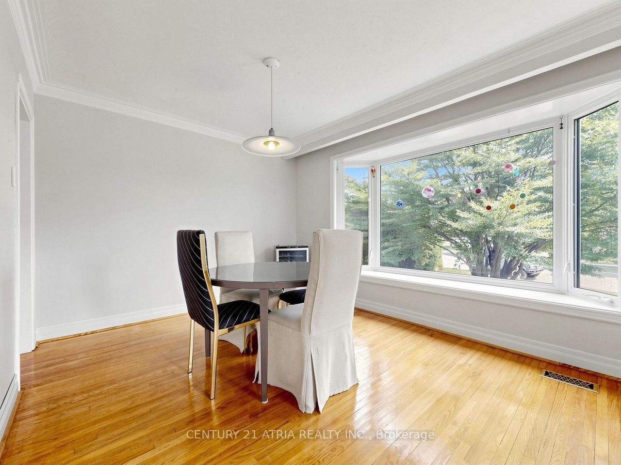 22 Jeffton Crescent Property Photo 8