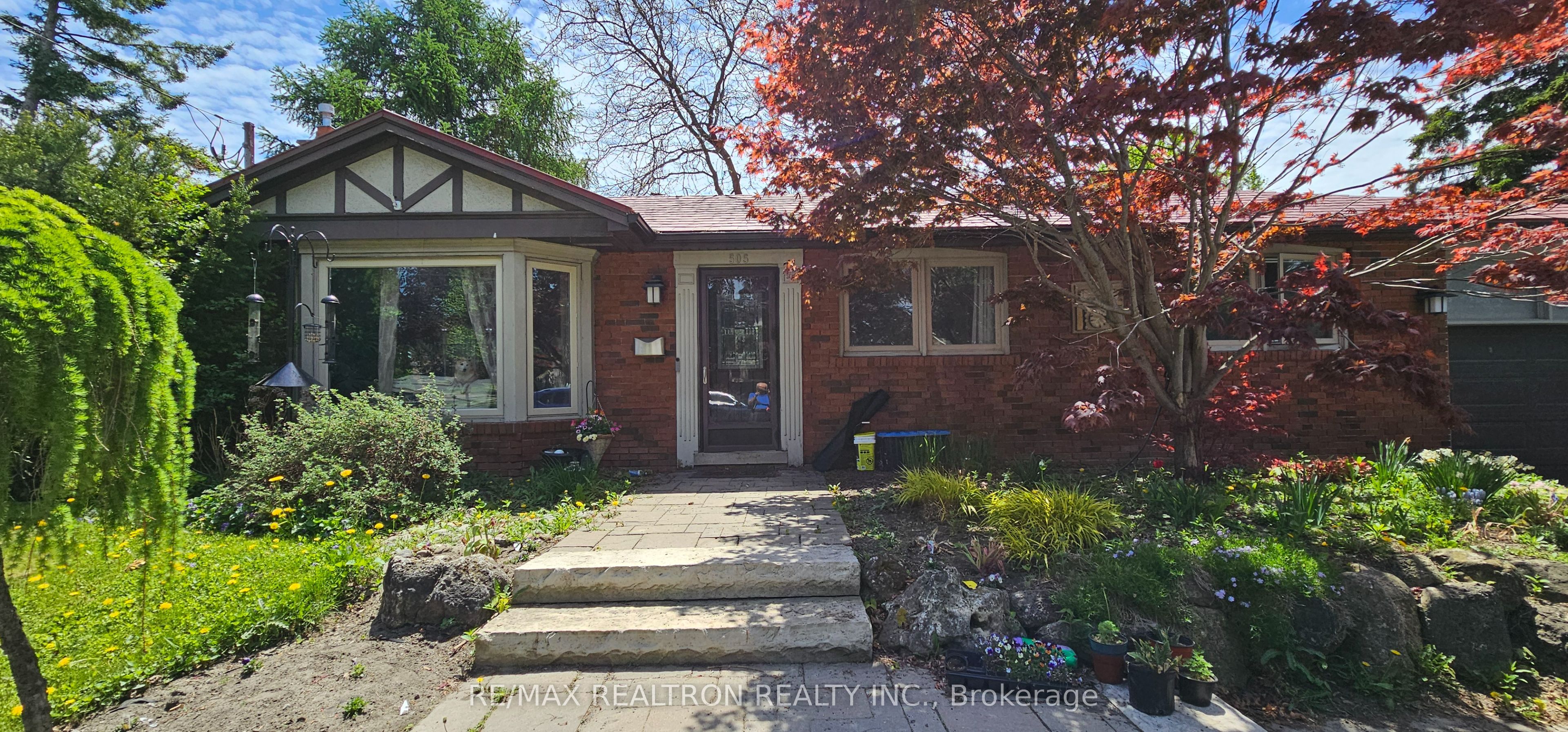 505 Colborne Street E Property Photo 1