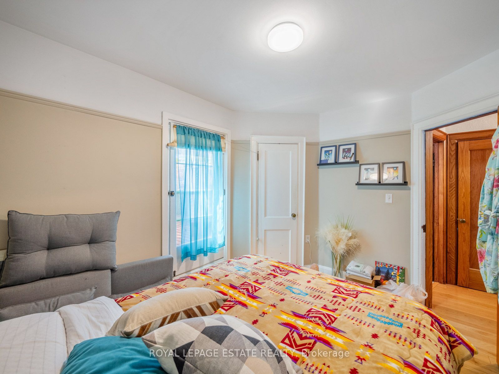 2275 Queen Street E Property Photo 12