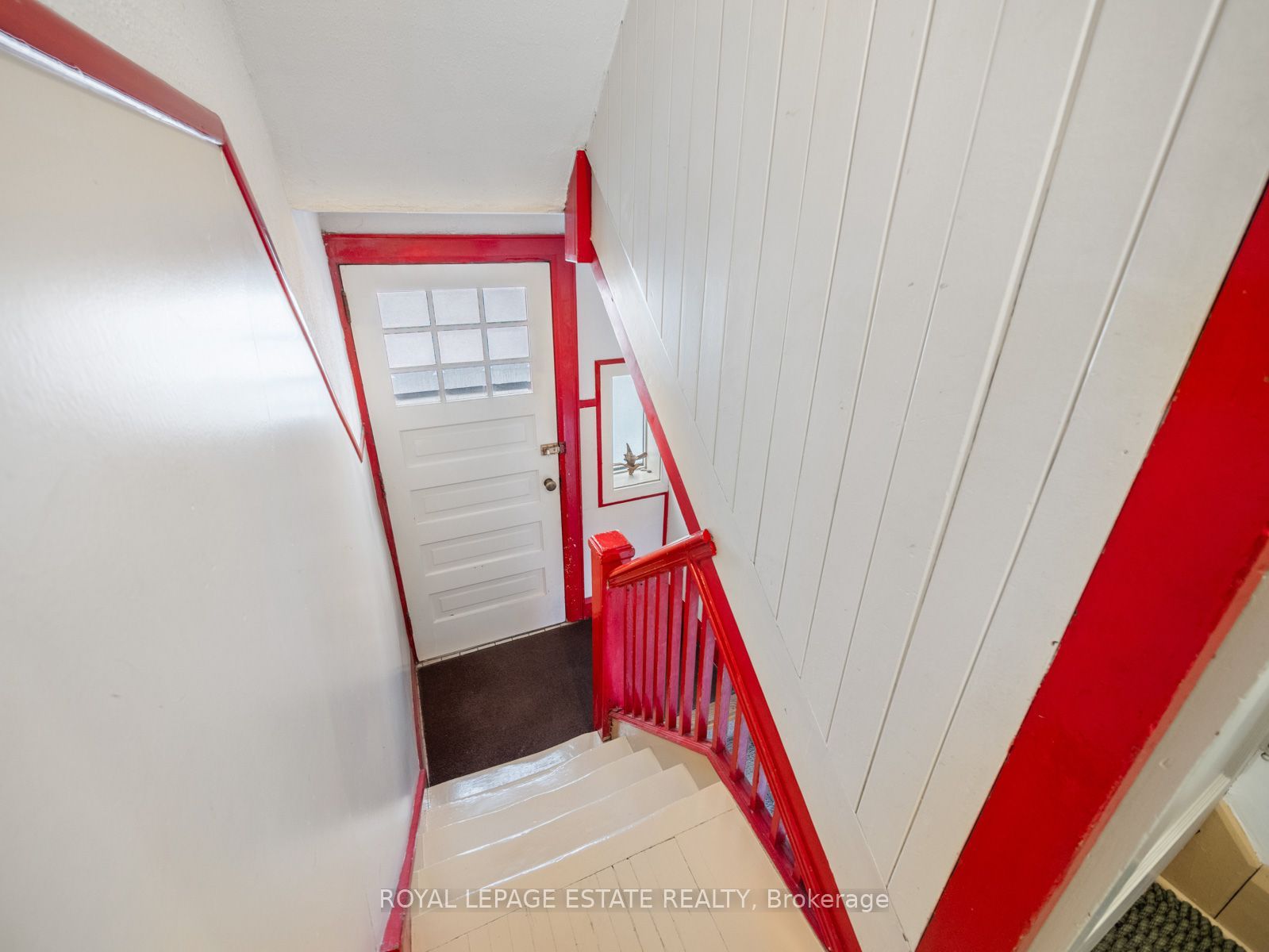 2275 Queen Street E Property Photo 33