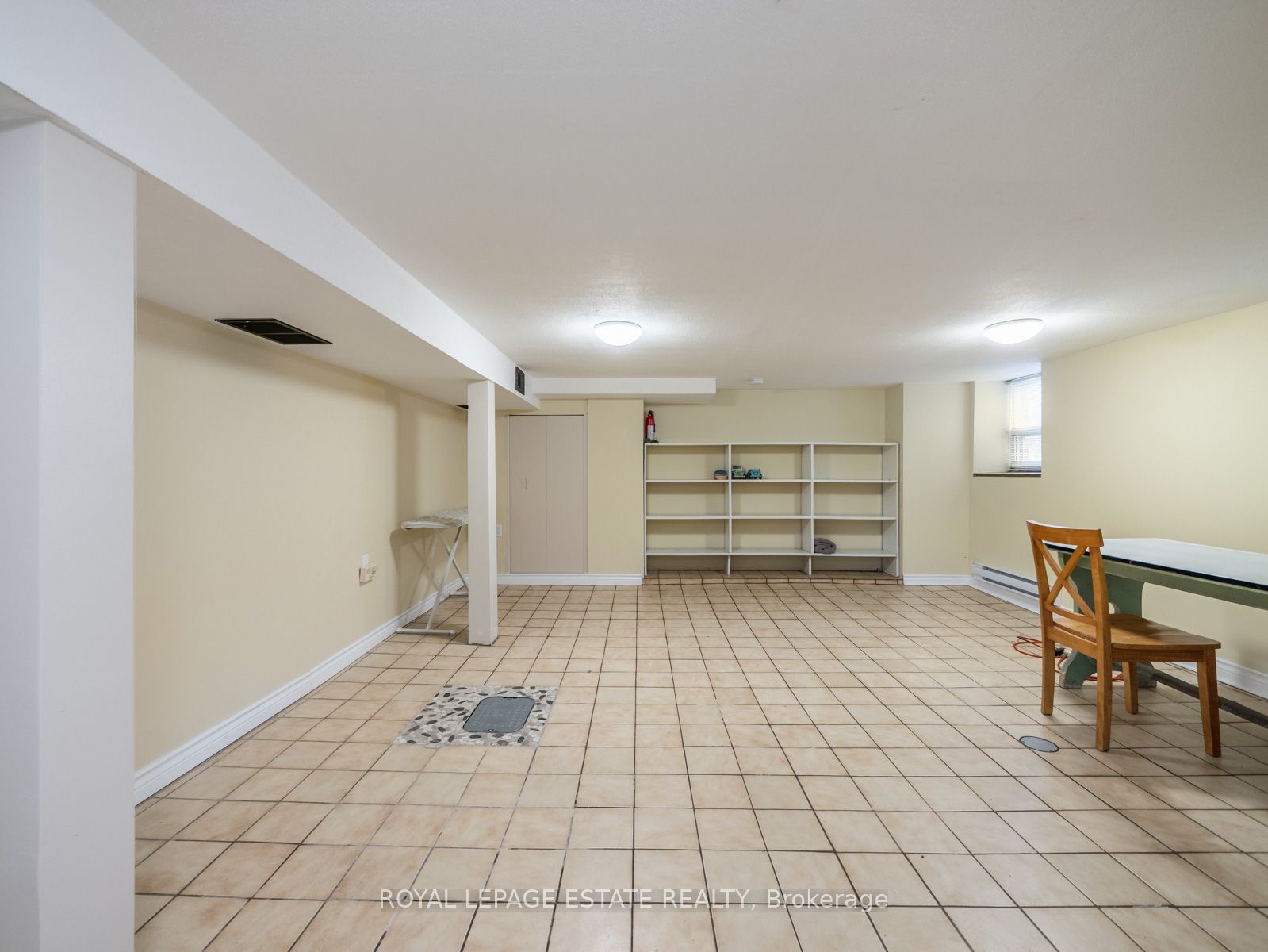 2275 Queen Street E Property Photo 34