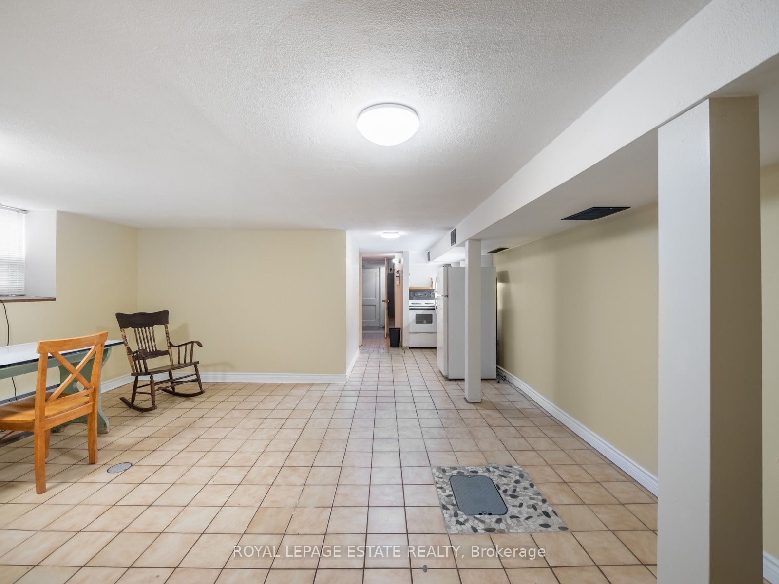 2275 Queen Street E Property Photo 37