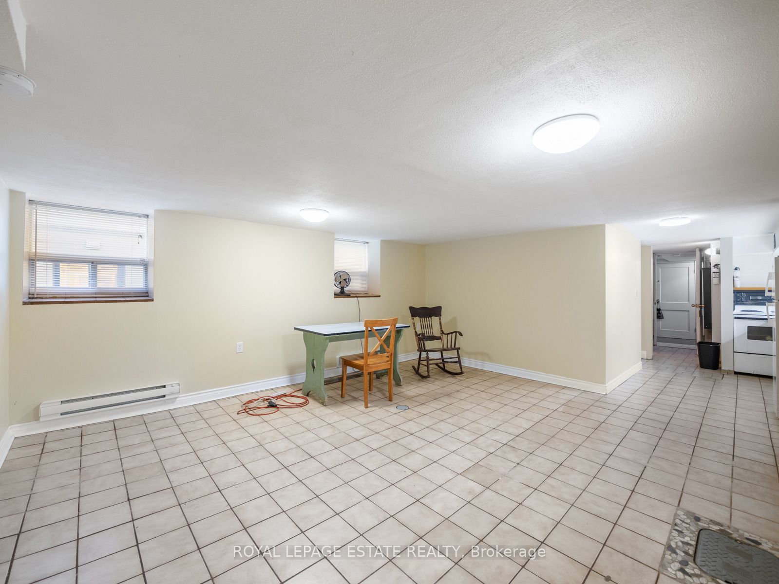 2275 Queen Street E Property Photo 38