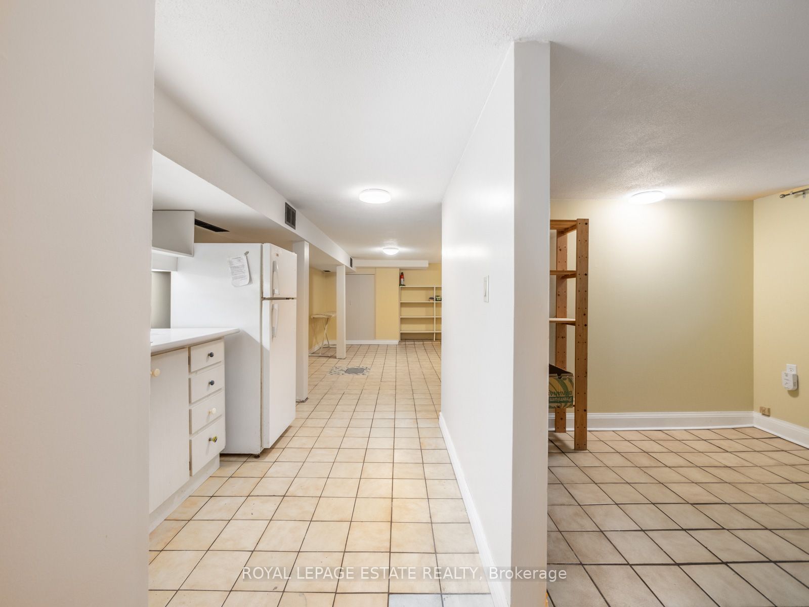 2275 Queen Street E Property Photo 40