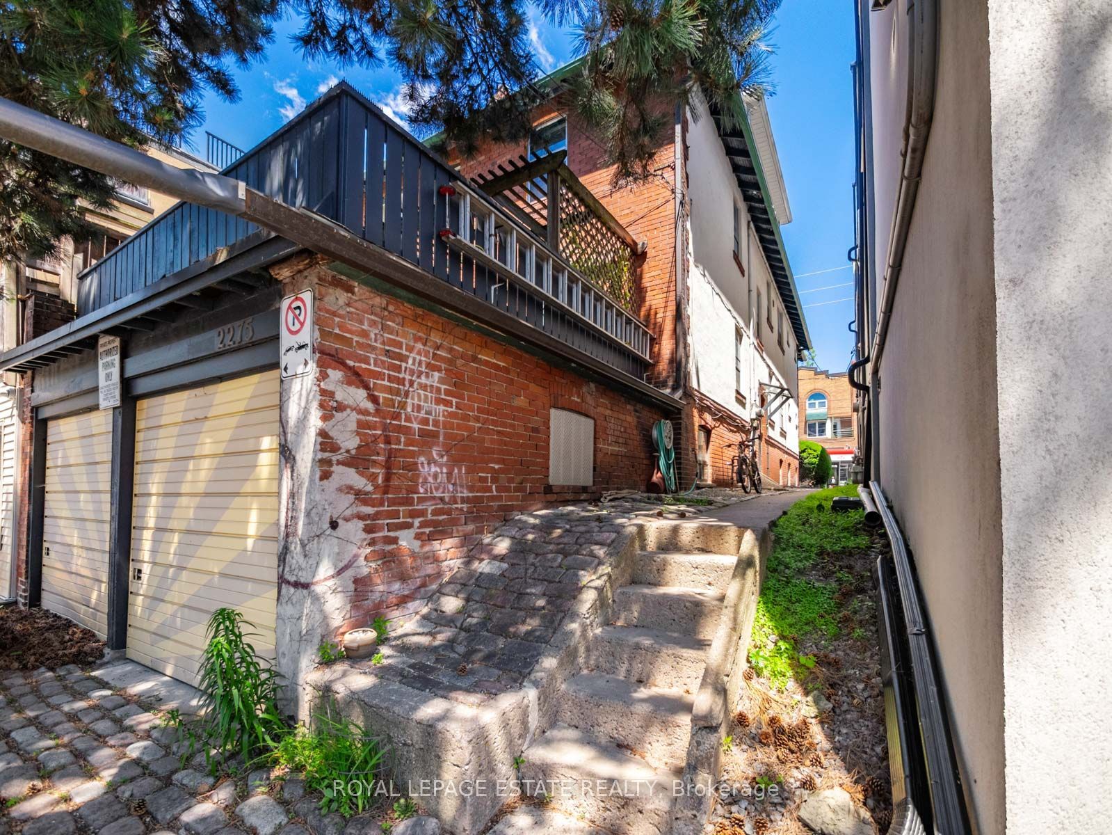 2275 Queen Street E Property Photo 46