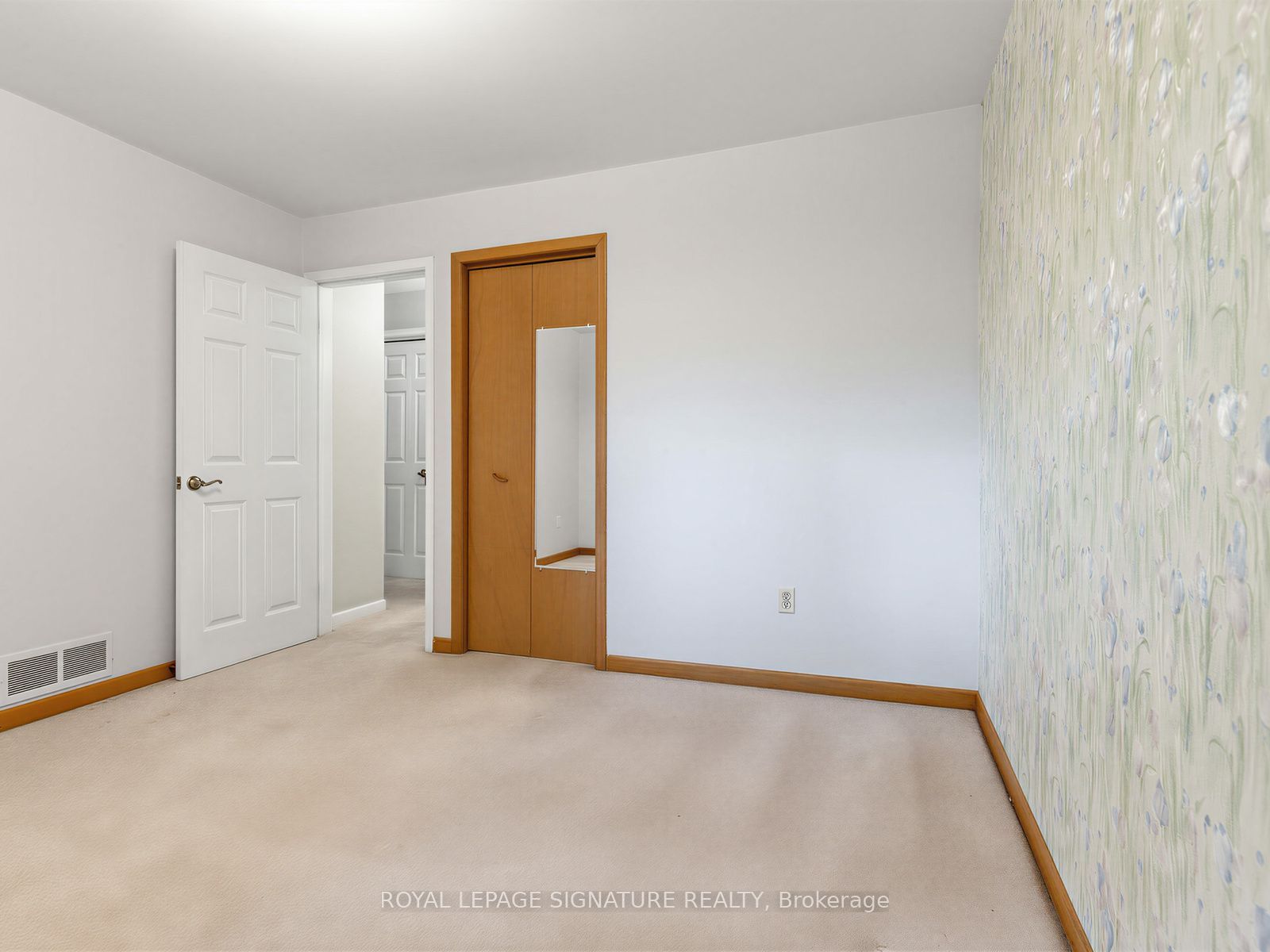 162 Bathgate Drive Property Photo 22