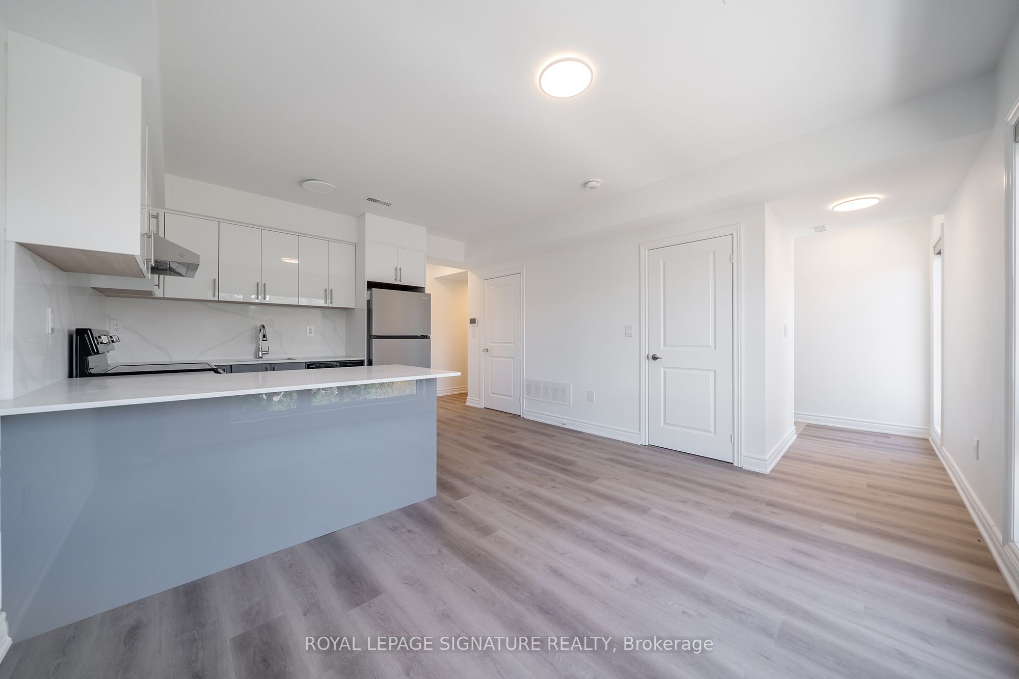 2052 Pharmacy Avenue 3 Property Photo 4