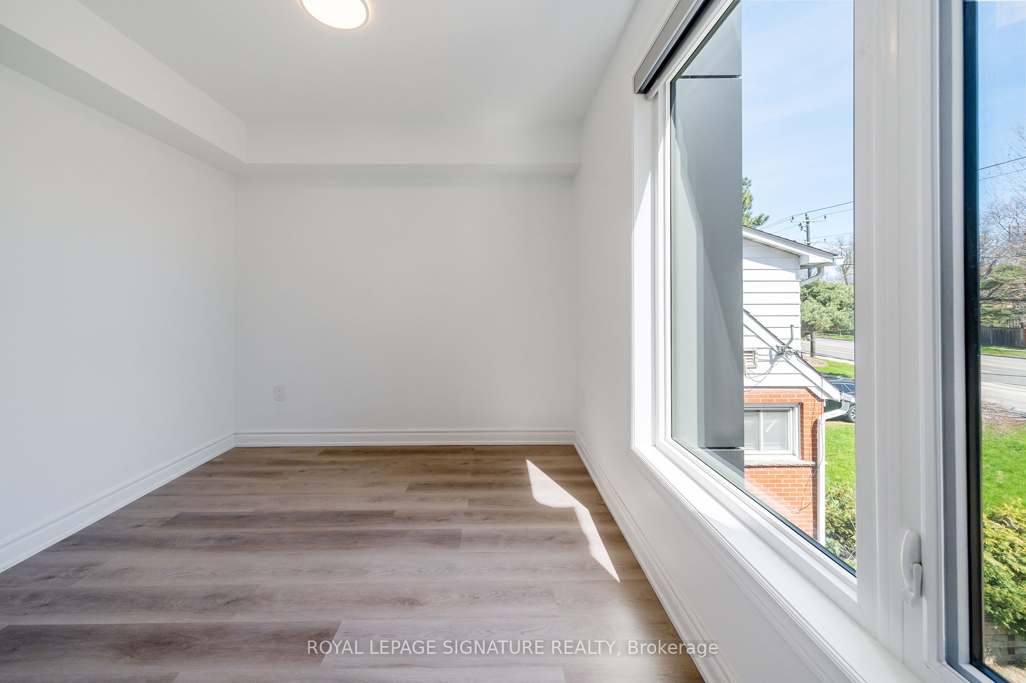 2052 Pharmacy Avenue 3 Property Photo 5