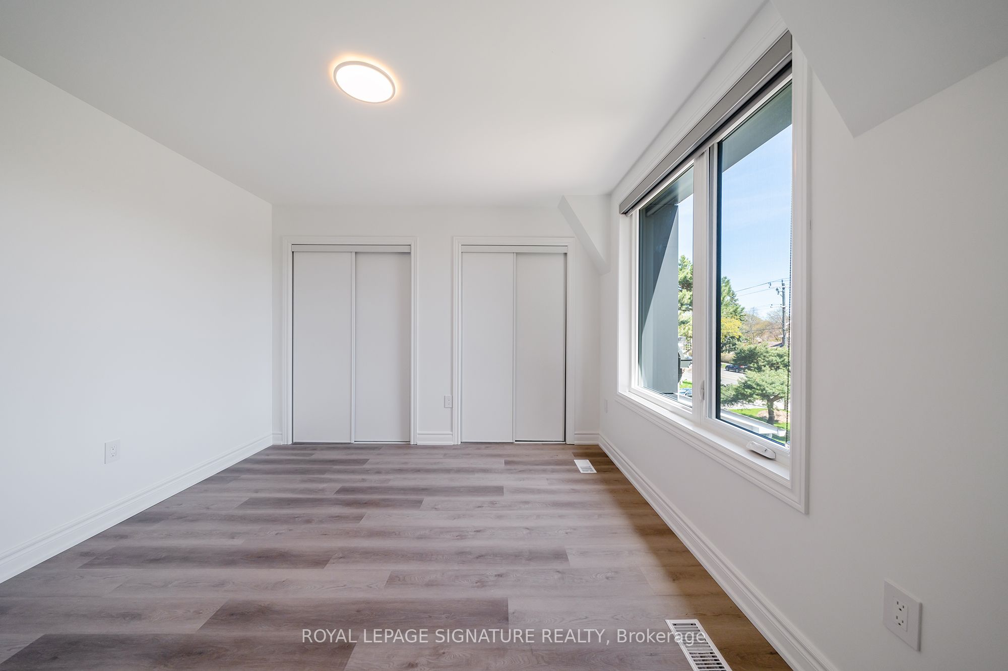 2052 Pharmacy Avenue 3 Property Photo 8