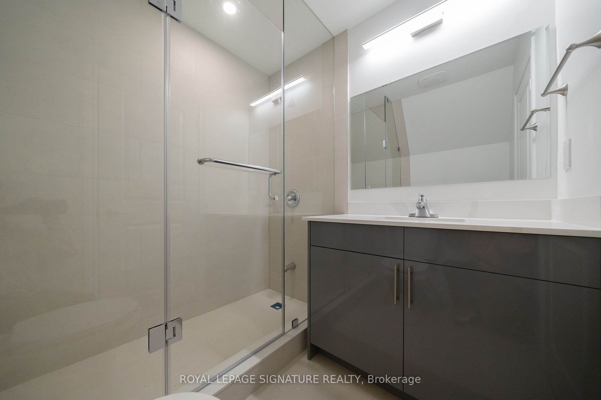 2052 Pharmacy Avenue 3 Property Photo 10