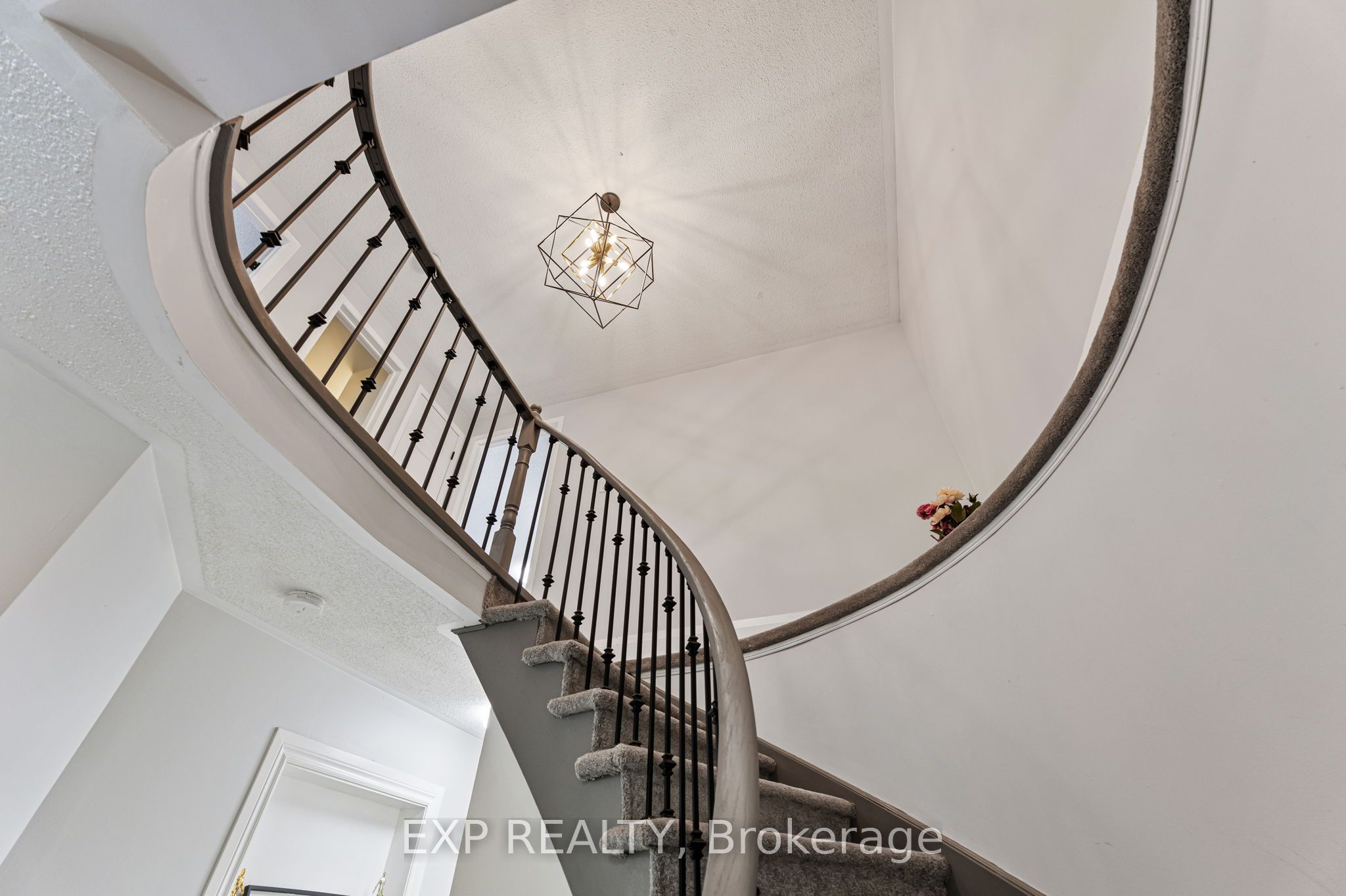 10 Elephant Hill Drive Property Photo 12
