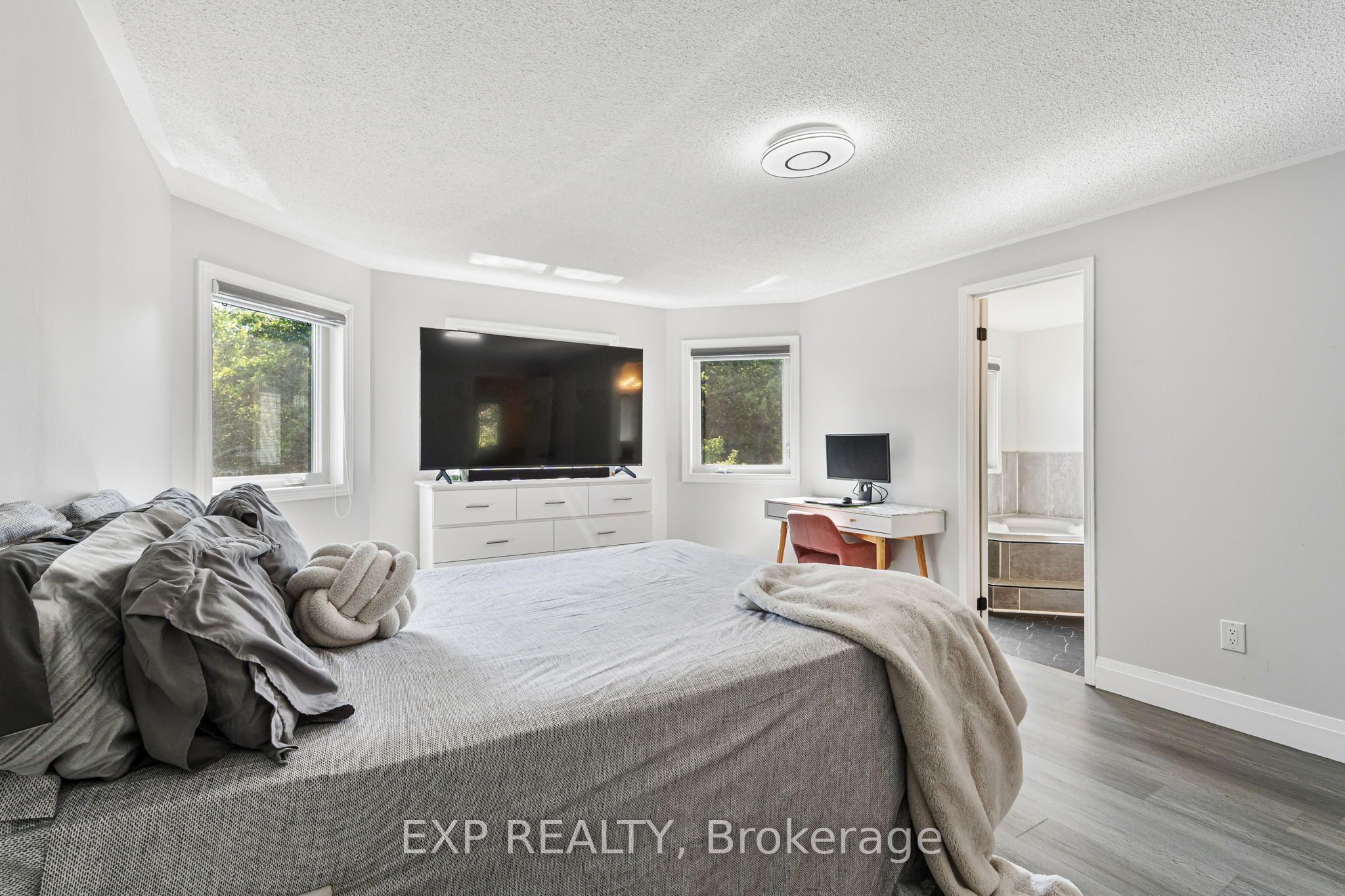 10 Elephant Hill Drive Property Photo 30