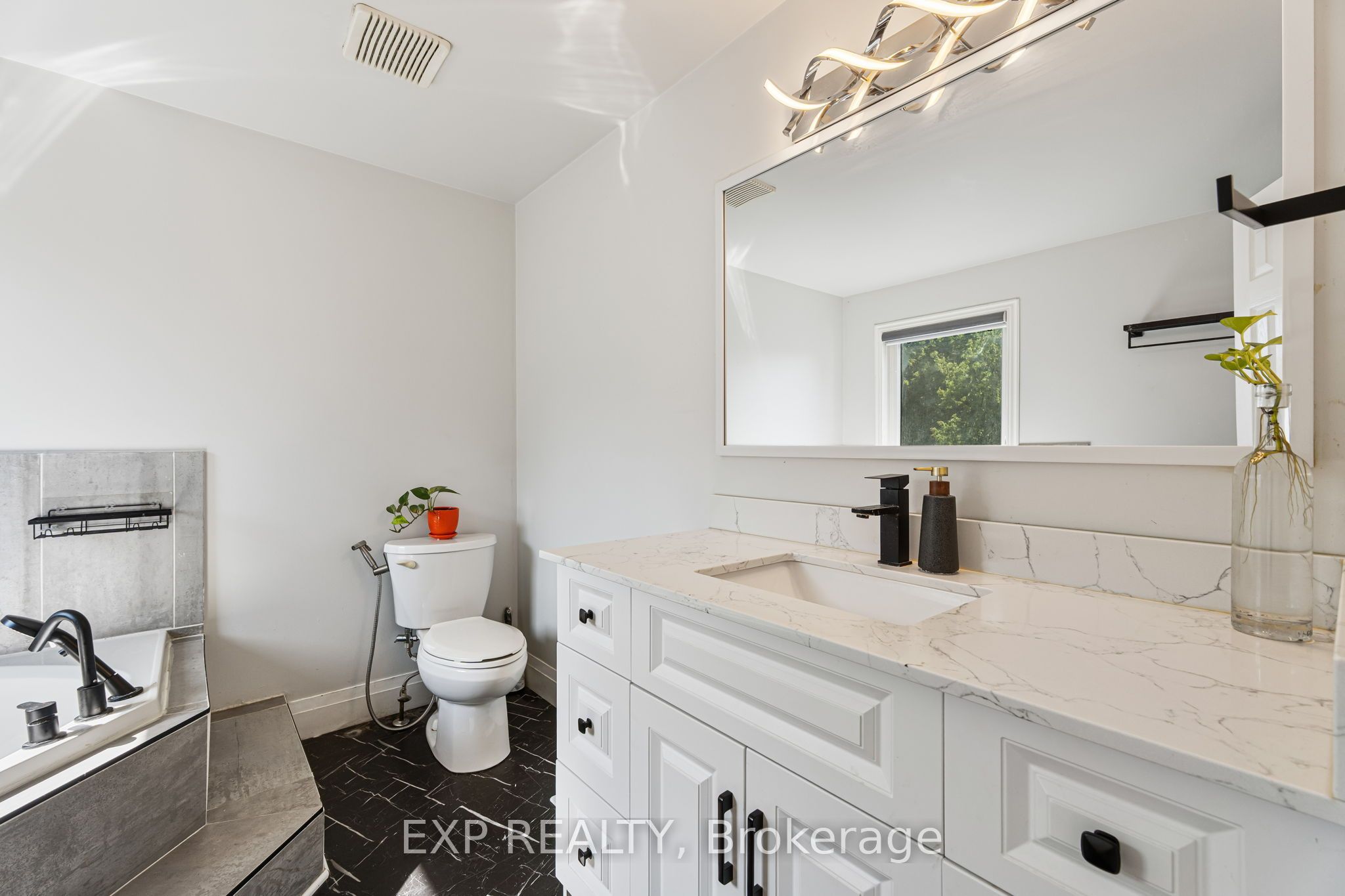10 Elephant Hill Drive Property Photo 32