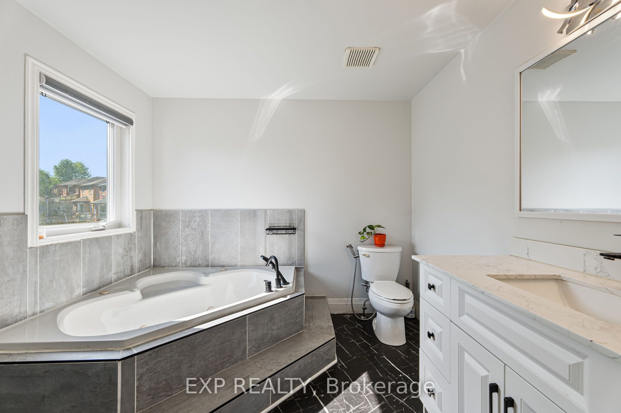 10 Elephant Hill Drive Property Photo 33