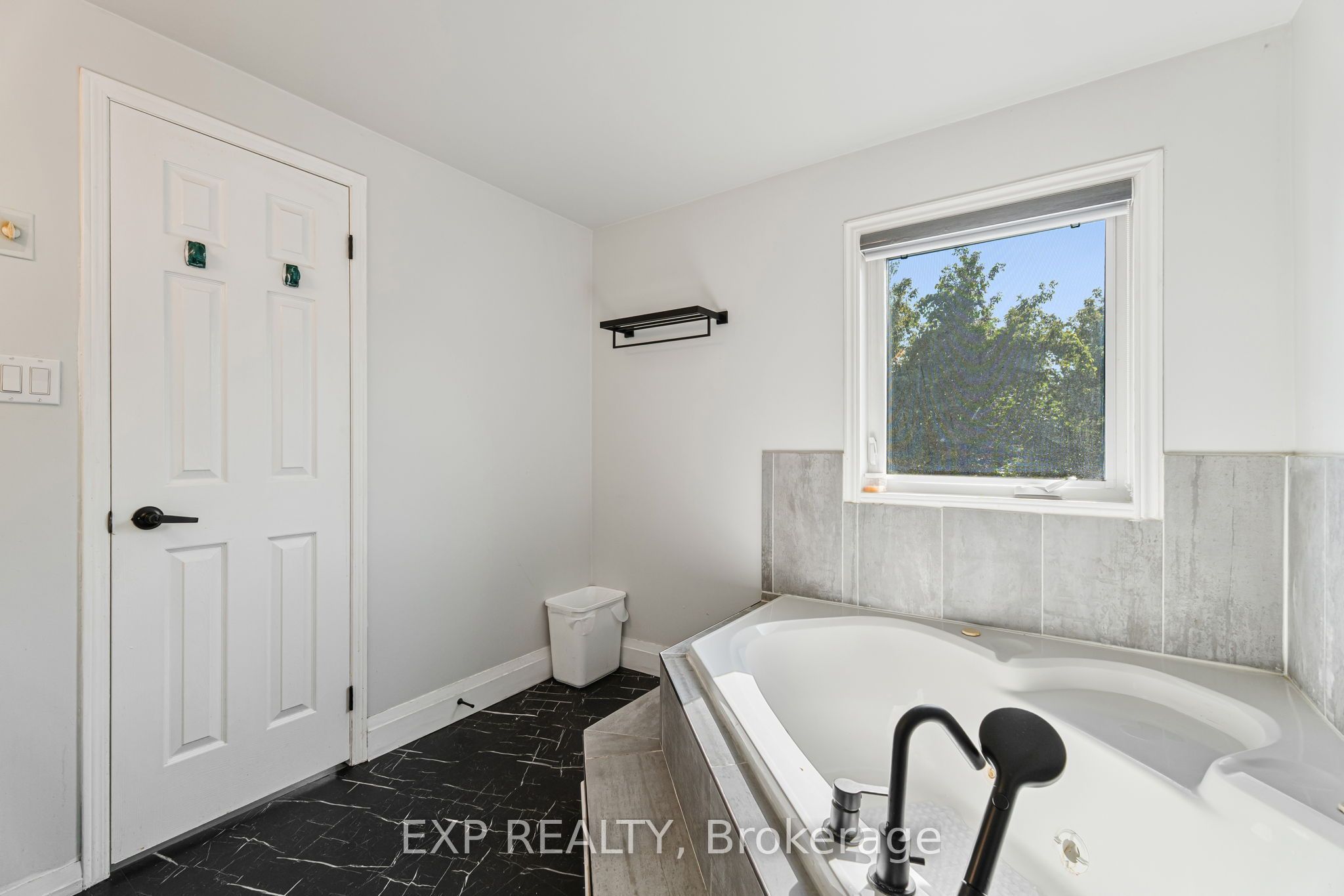 10 Elephant Hill Drive Property Photo 34