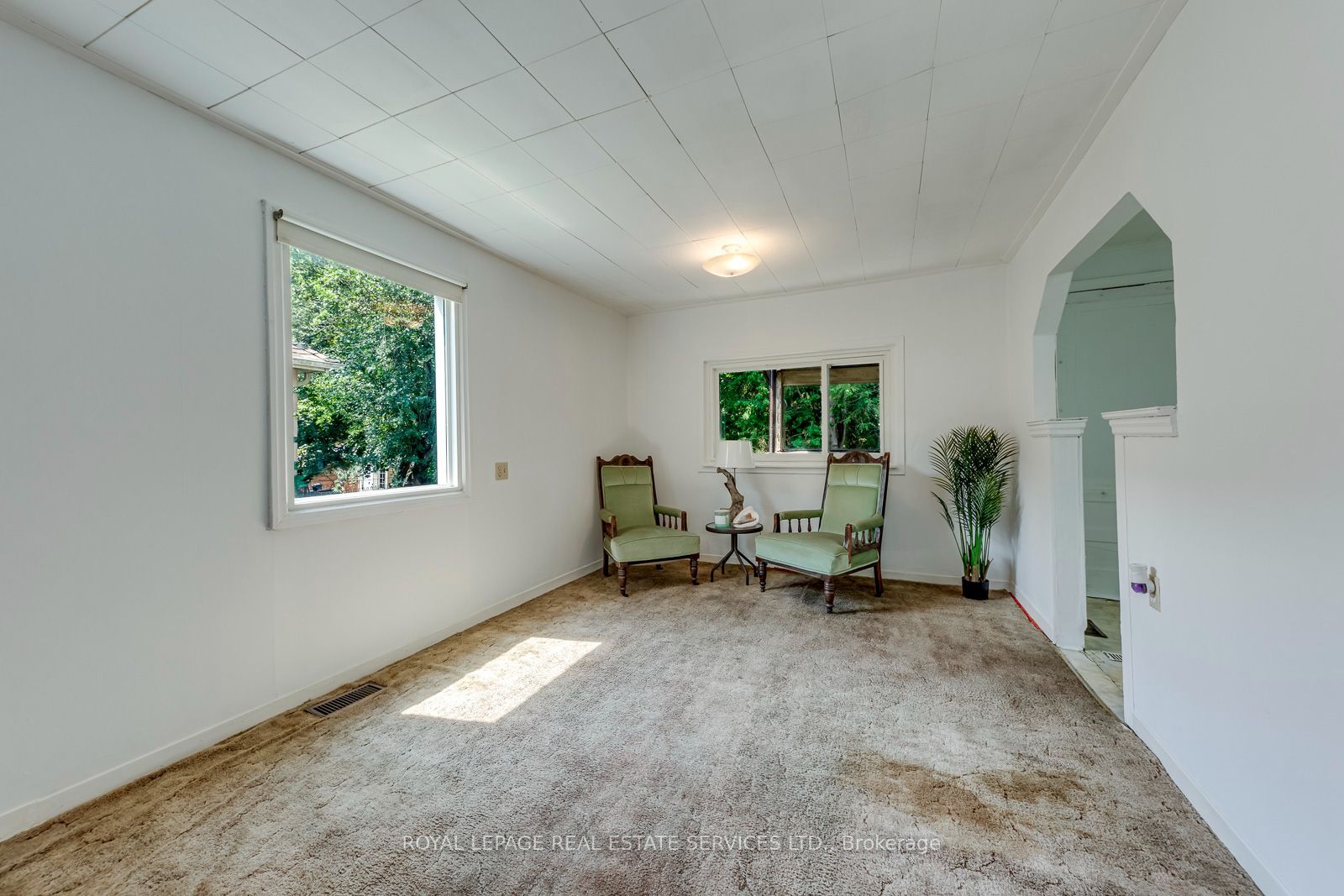 10 Thatcher Avenue Property Photo 14