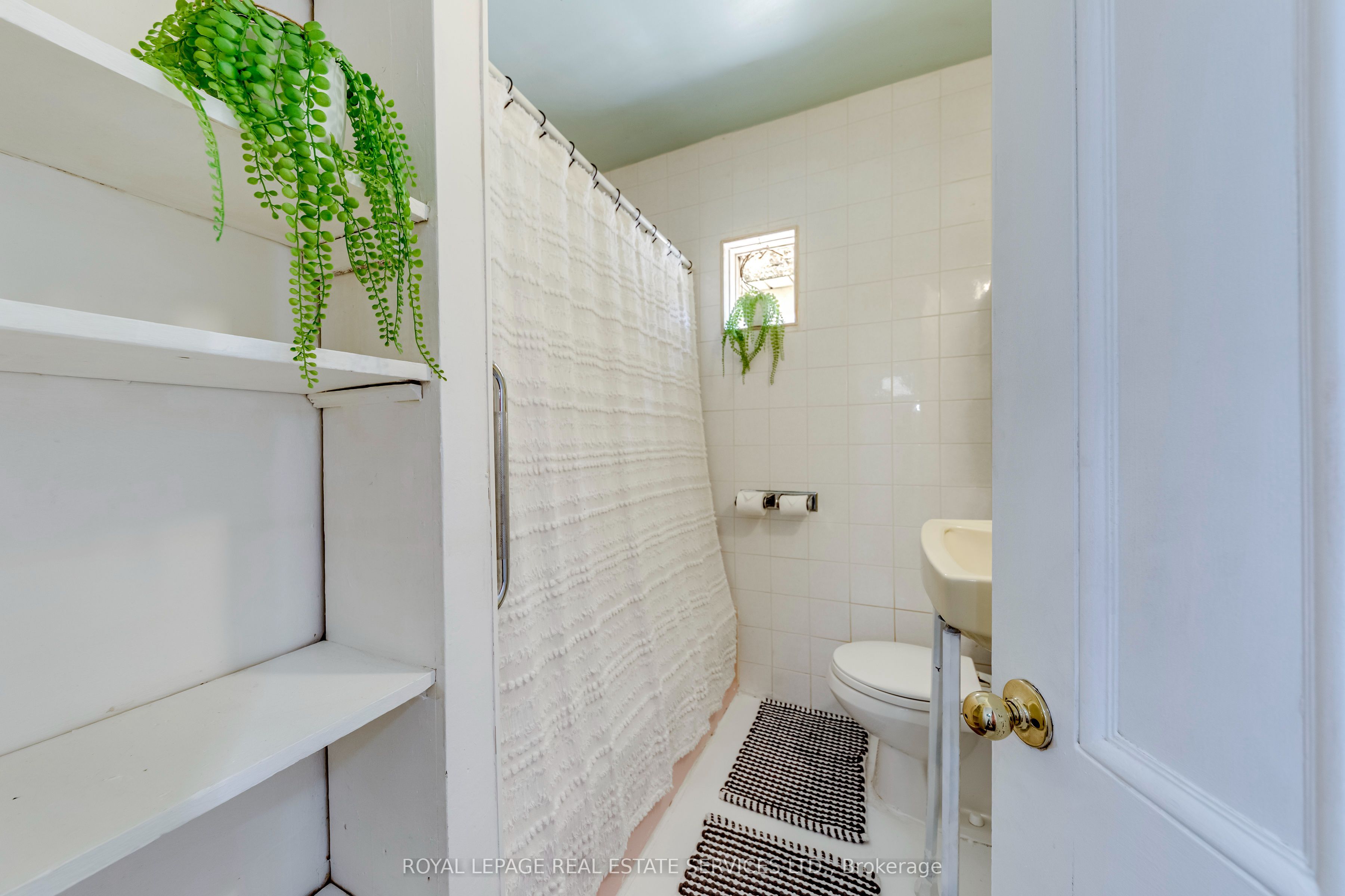 10 Thatcher Avenue Property Photo 22