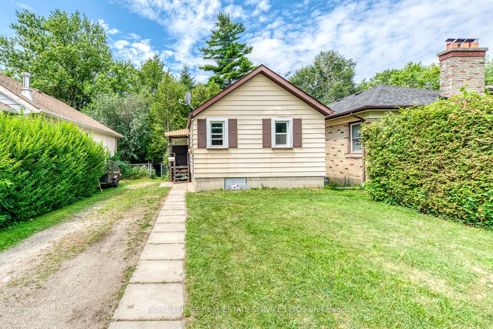 10 Thatcher Avenue Property Photo 27