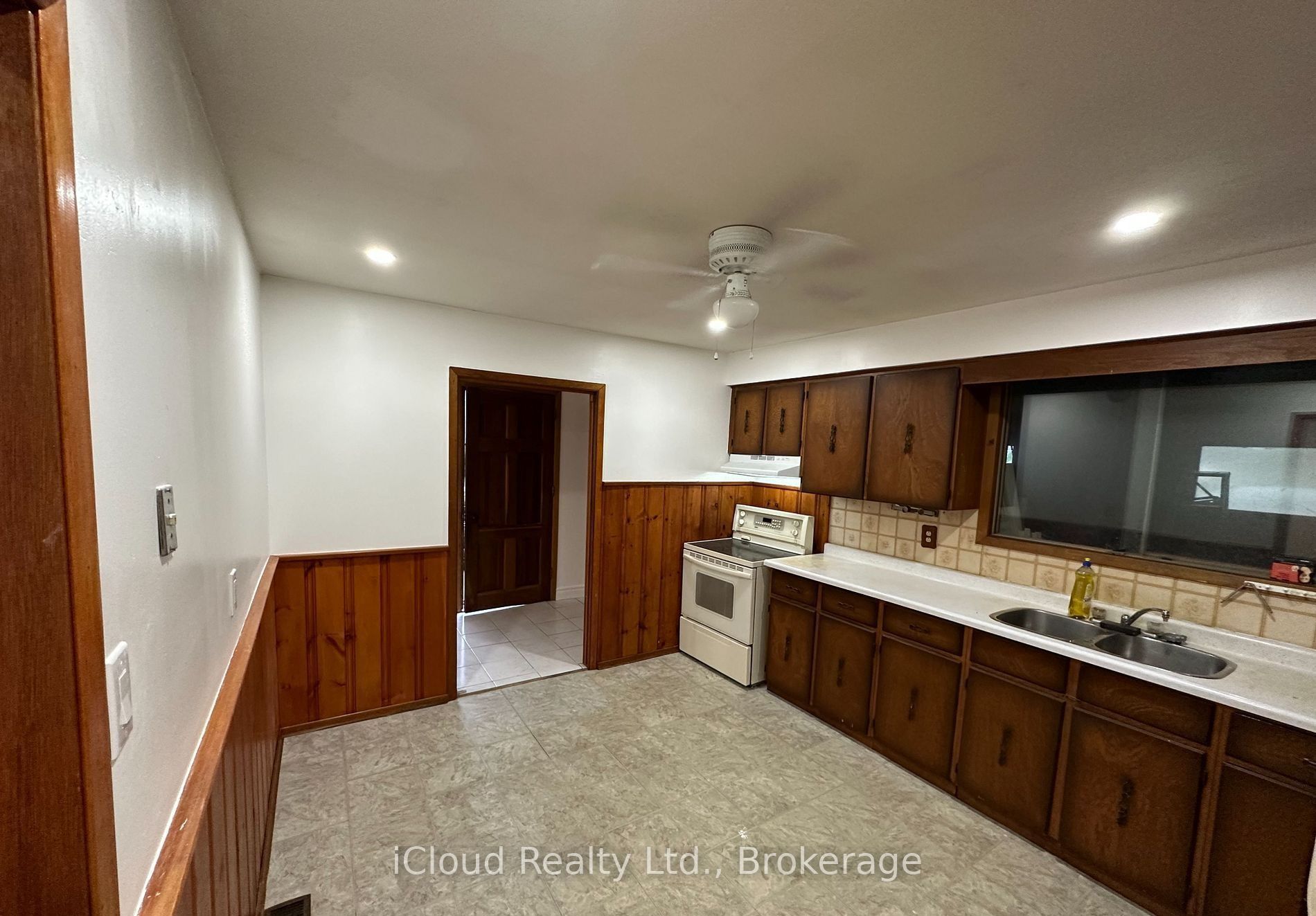 325 Dyson Road Property Photo 7