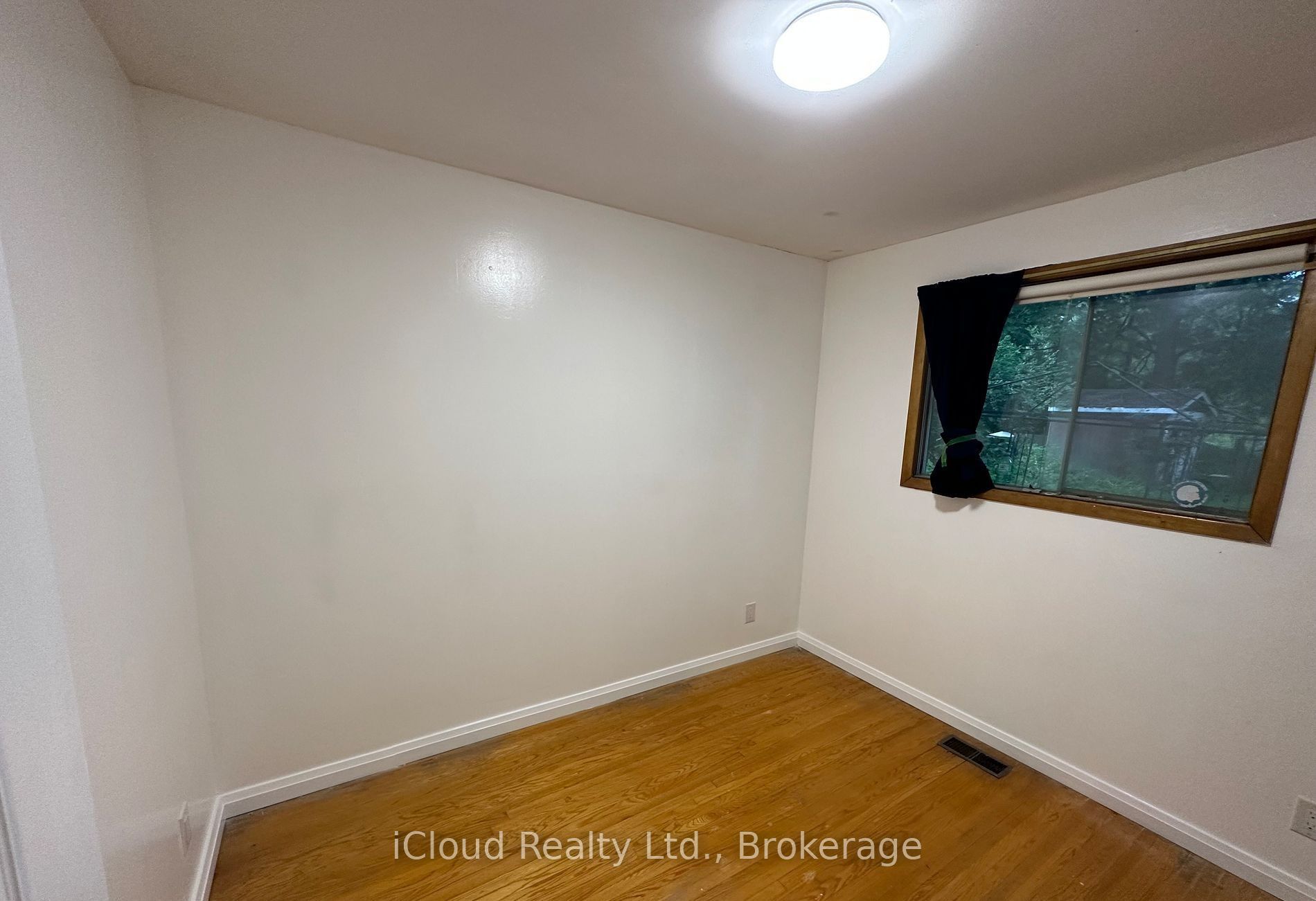 325 Dyson Road Property Photo 12