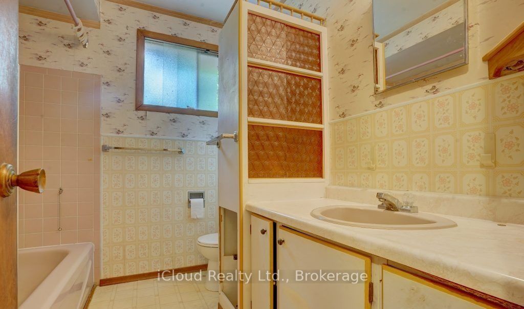 325 Dyson Road Property Photo 13