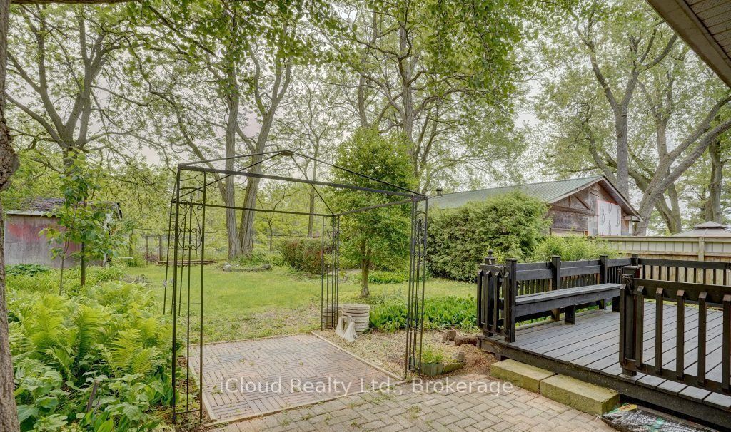 325 Dyson Road Property Photo 15