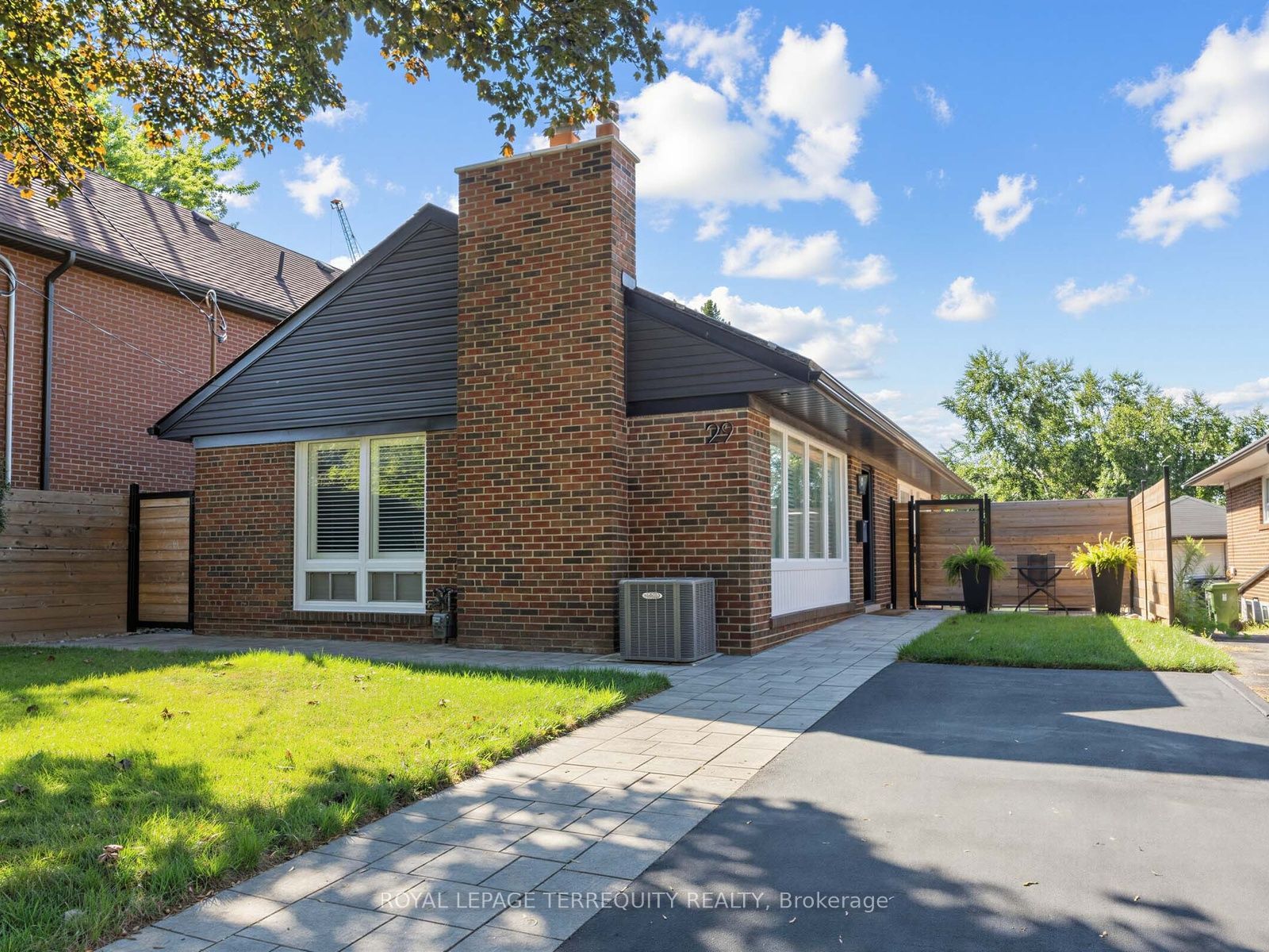 29 Sedgewick Crescent Property Photo 3