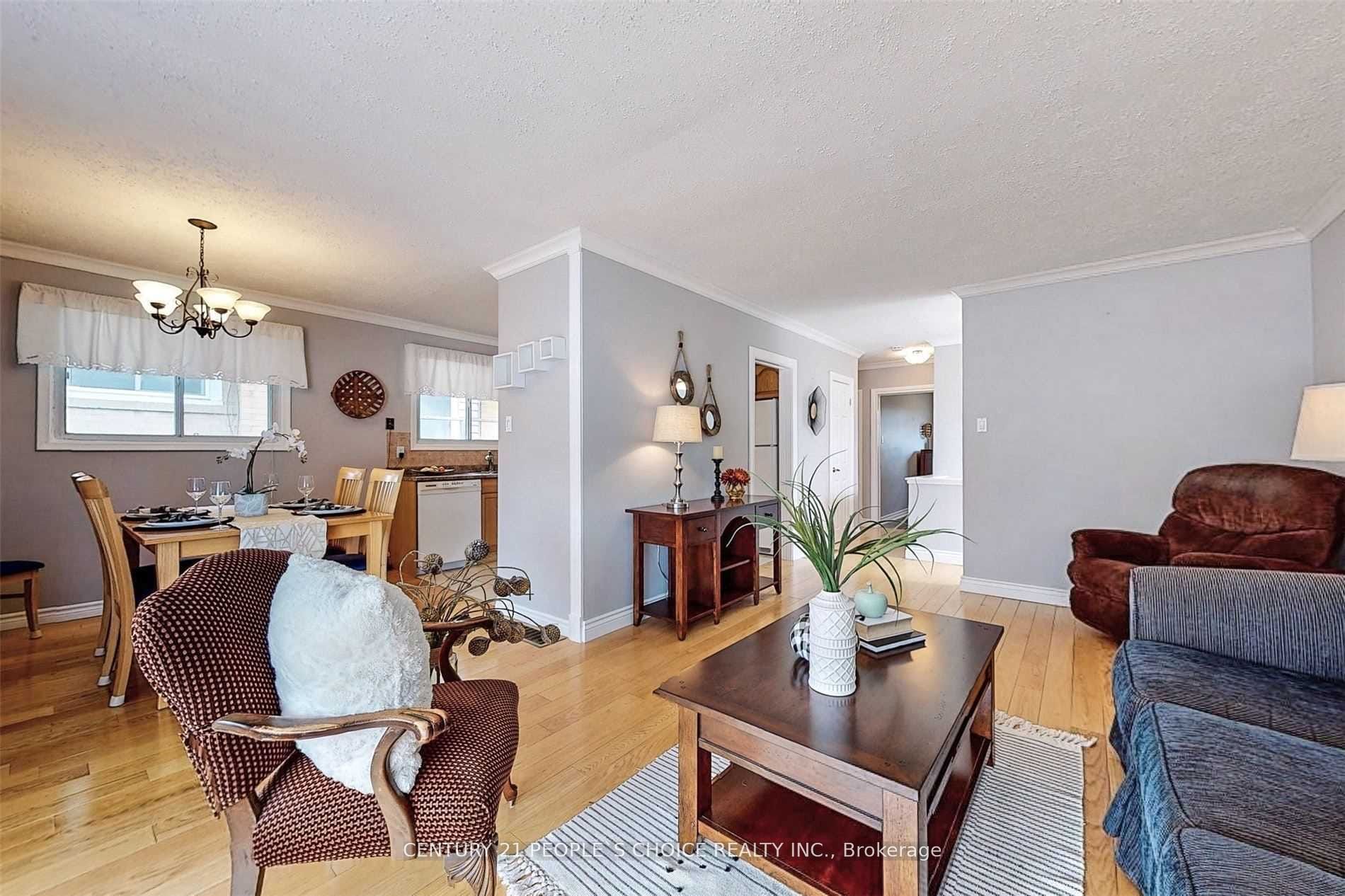 5 Mid Pines Road Property Photo 2