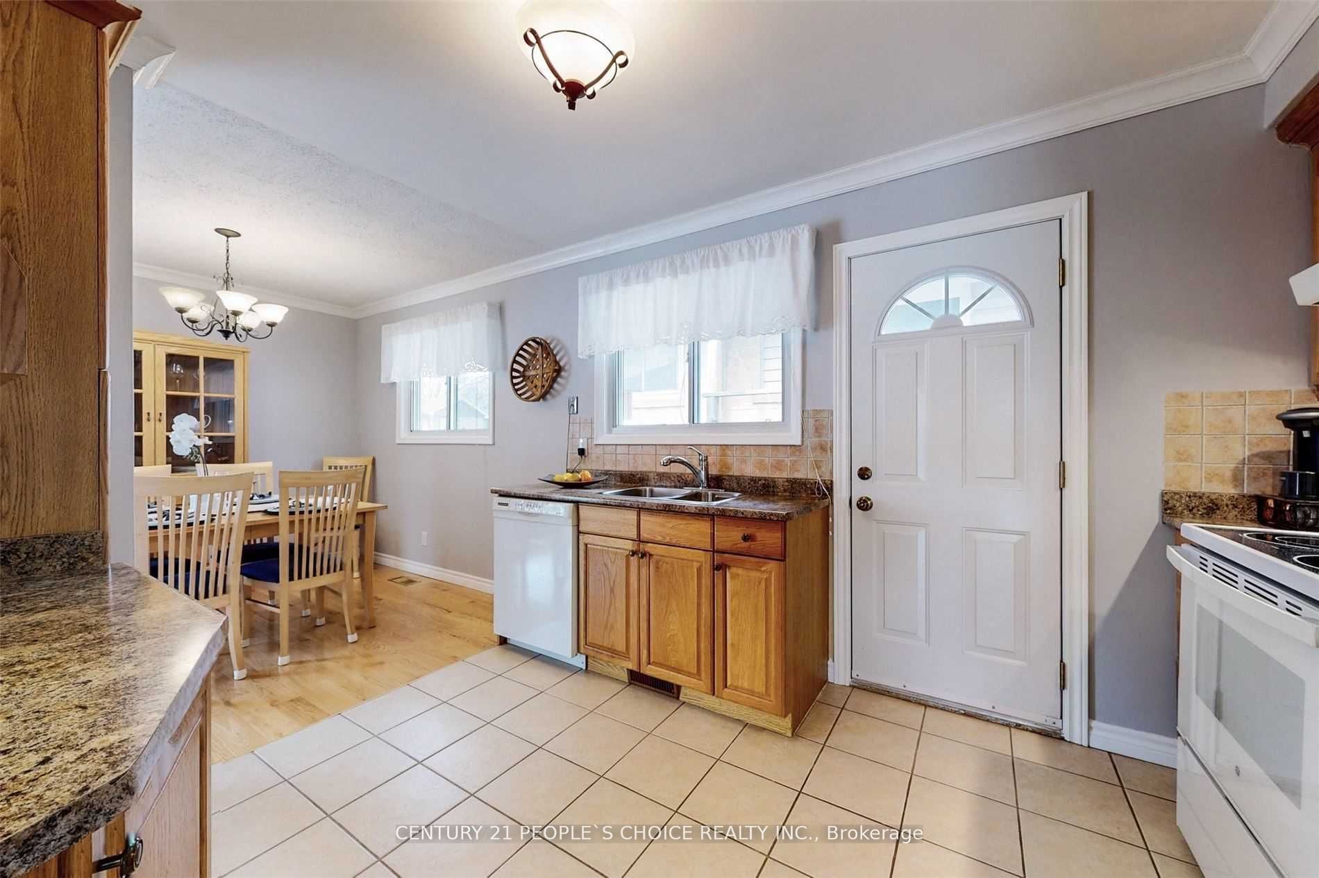 5 Mid Pines Road Property Photo 3