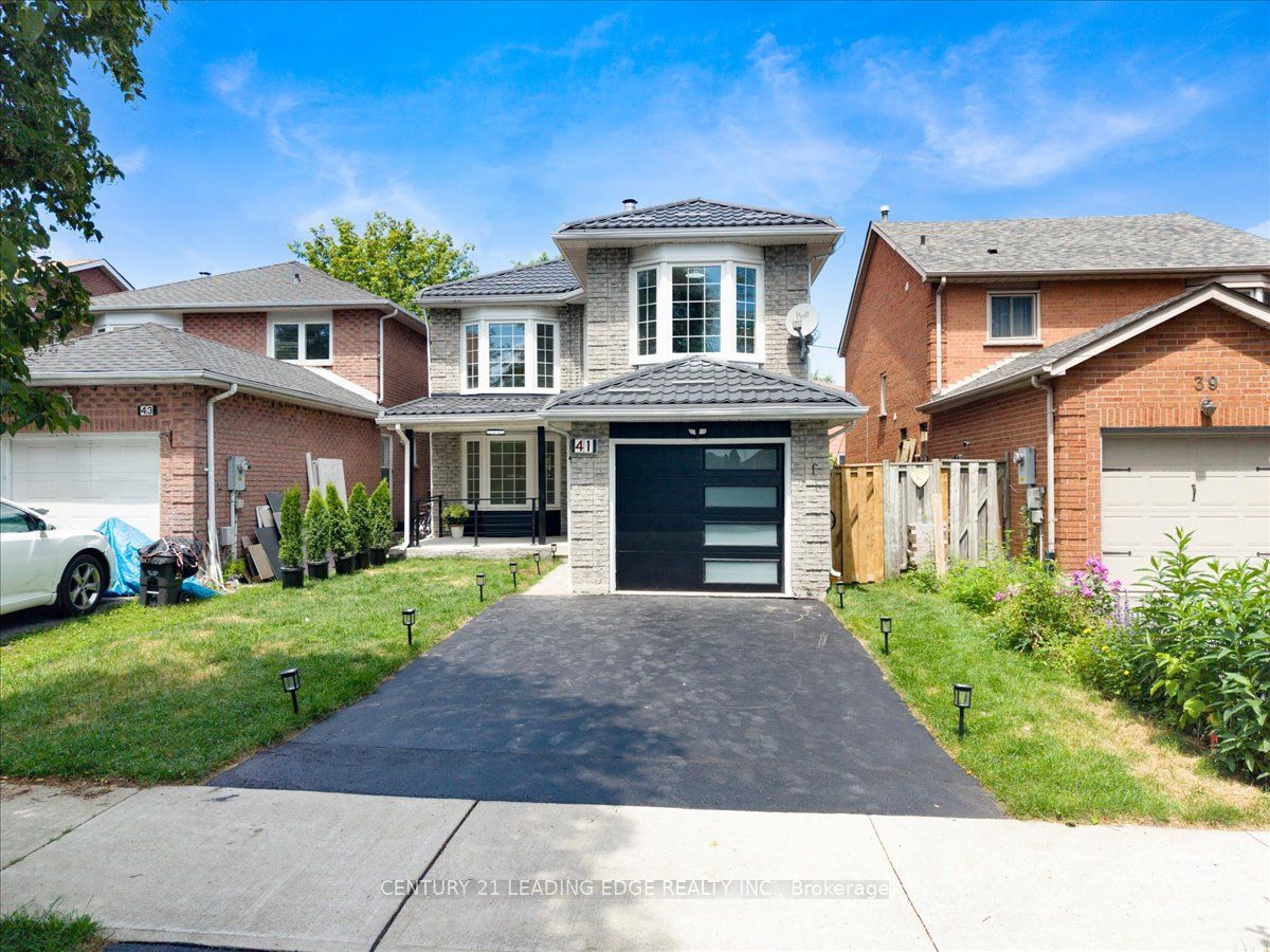 41 Graybark Crescent