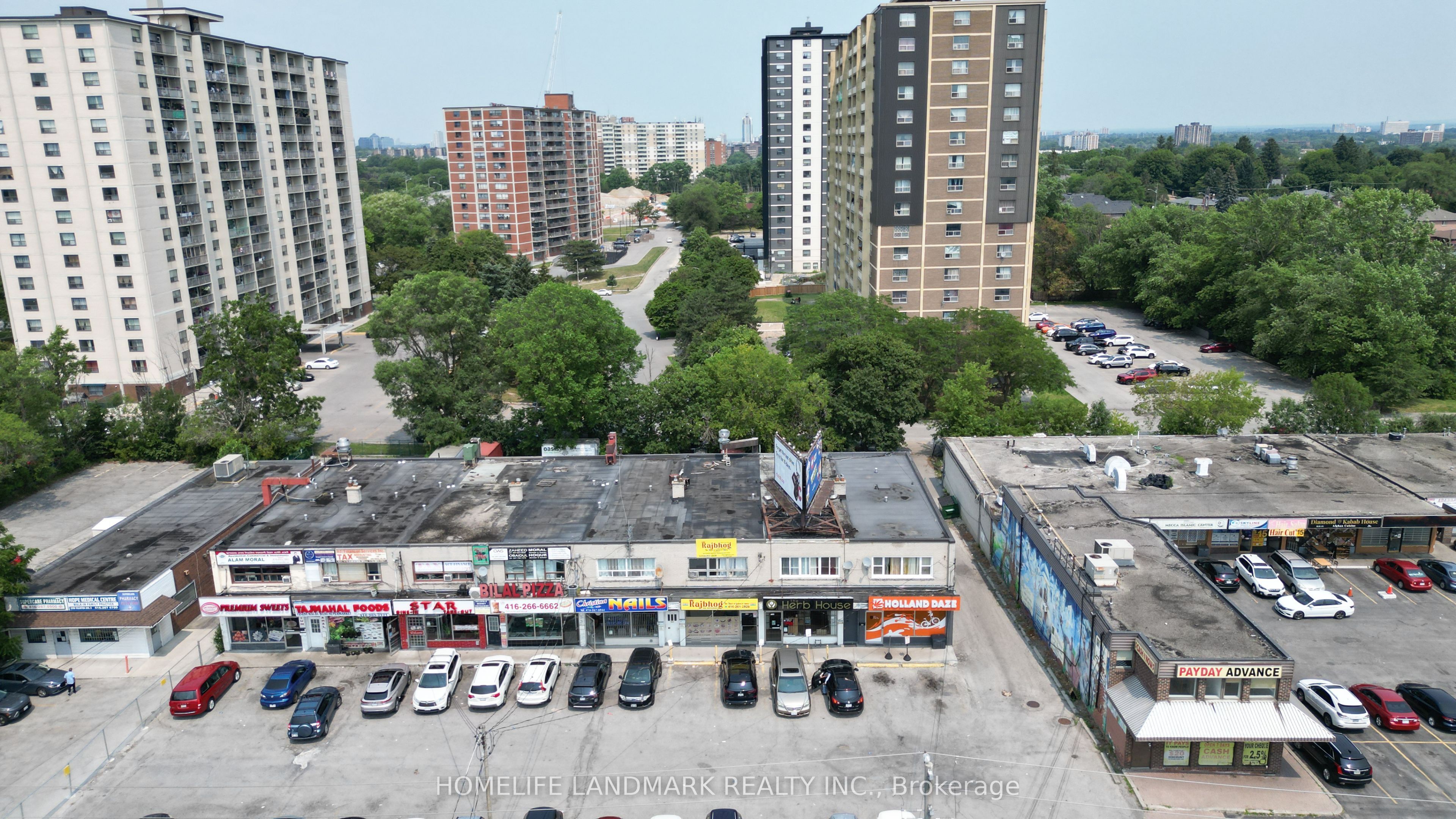 3226 Eglinton Avenue E Property Photo 2