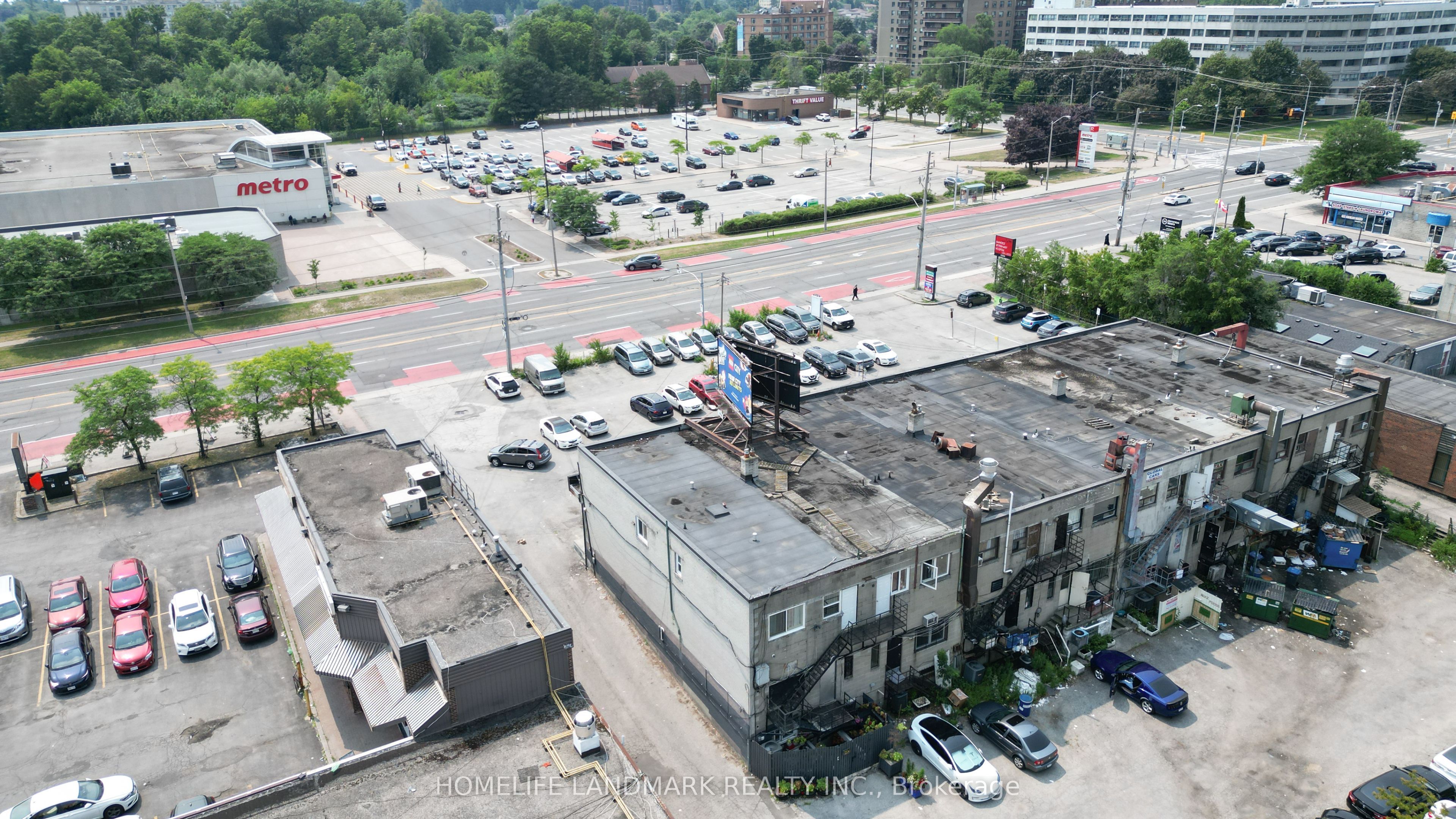 3226 Eglinton Avenue E Property Photo 3