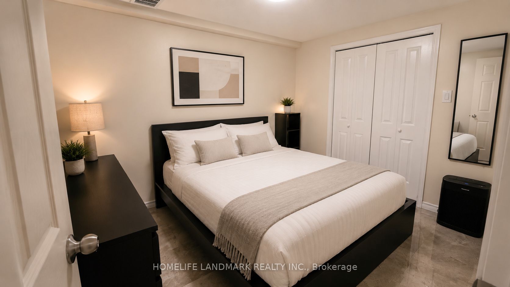 3226 Eglinton Avenue E Property Photo 16